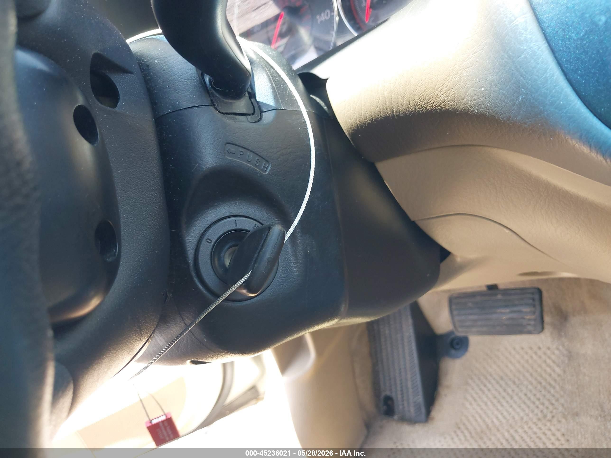 2005 Honda Civic Lx Silver vin: 1HGEM22575L051940