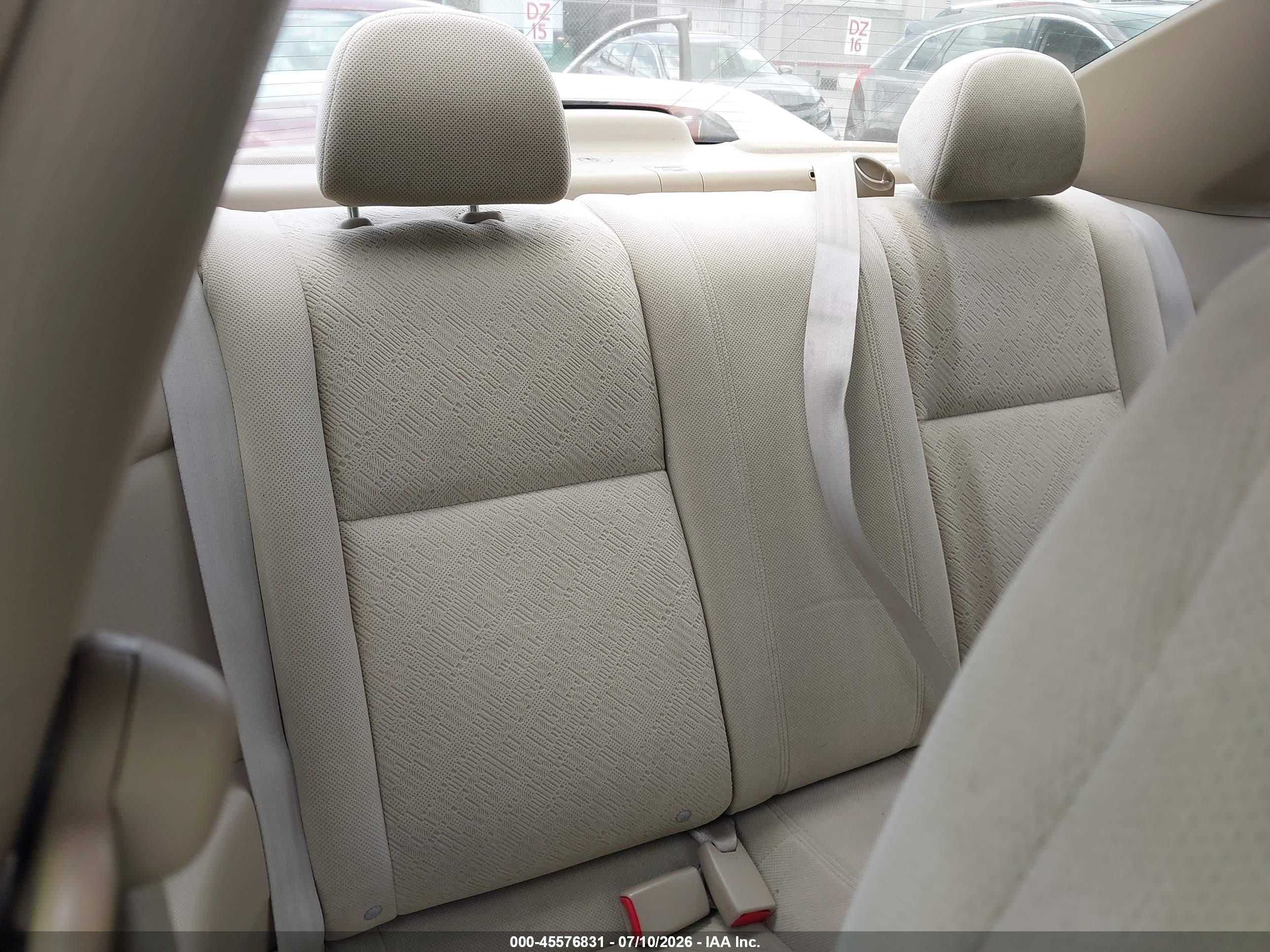 2005 Honda Civic Lx Белый vin: 1HGEM22585L052689
