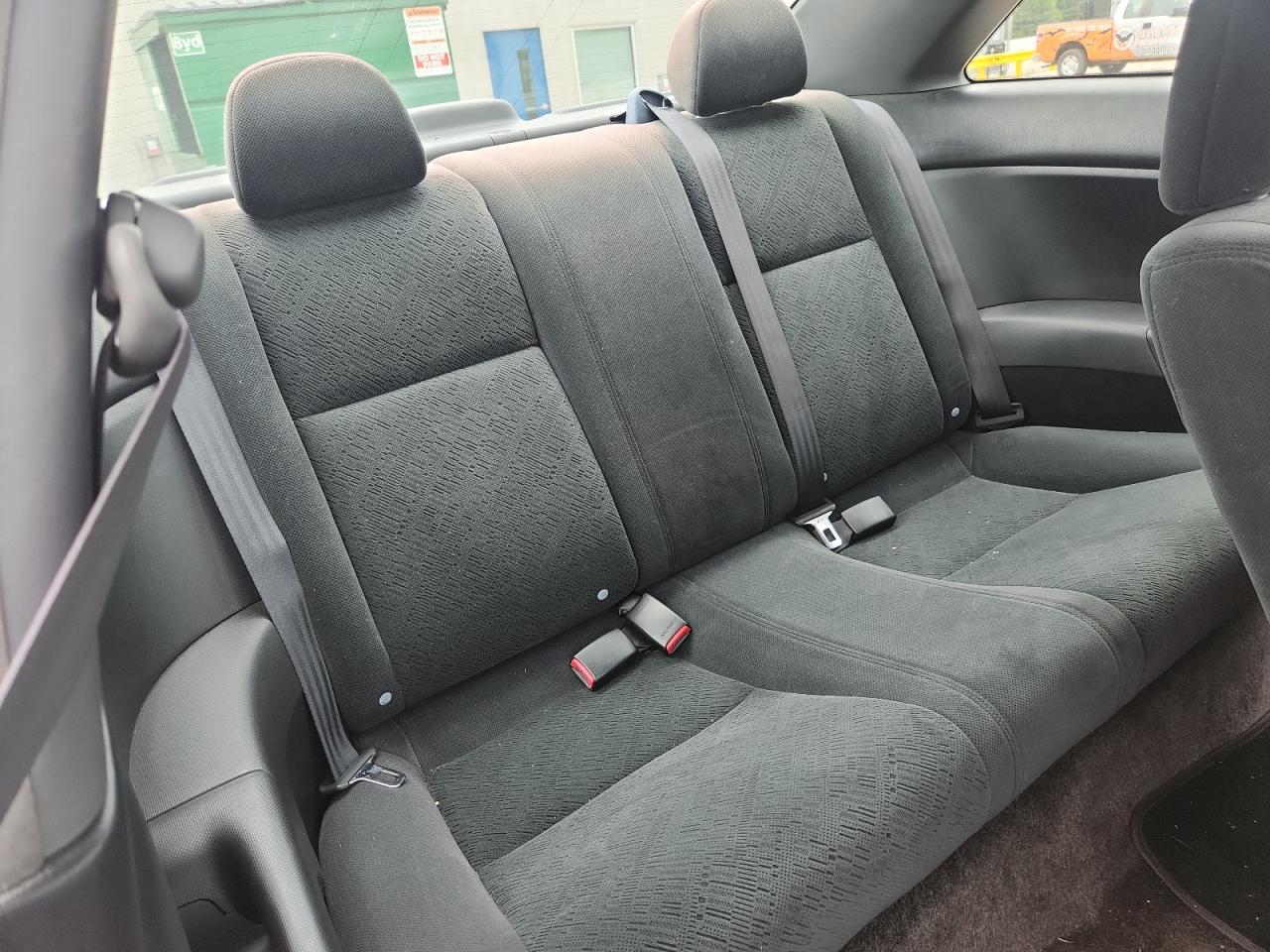 2005 Honda Civic Lx Silver vin: 1HGEM22595L009723