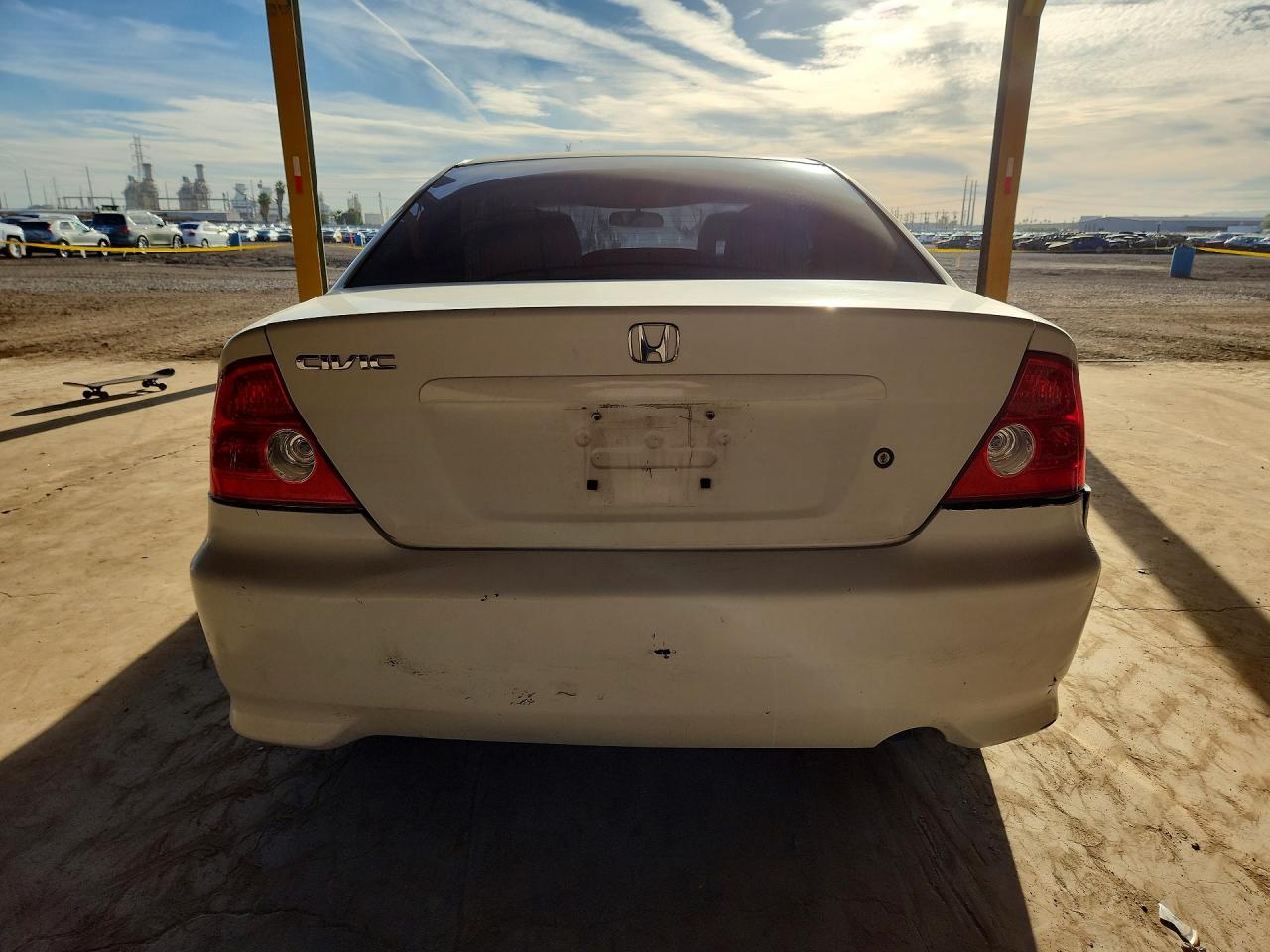 2005 Honda Civic Lx White vin: 1HGEM22605L017105