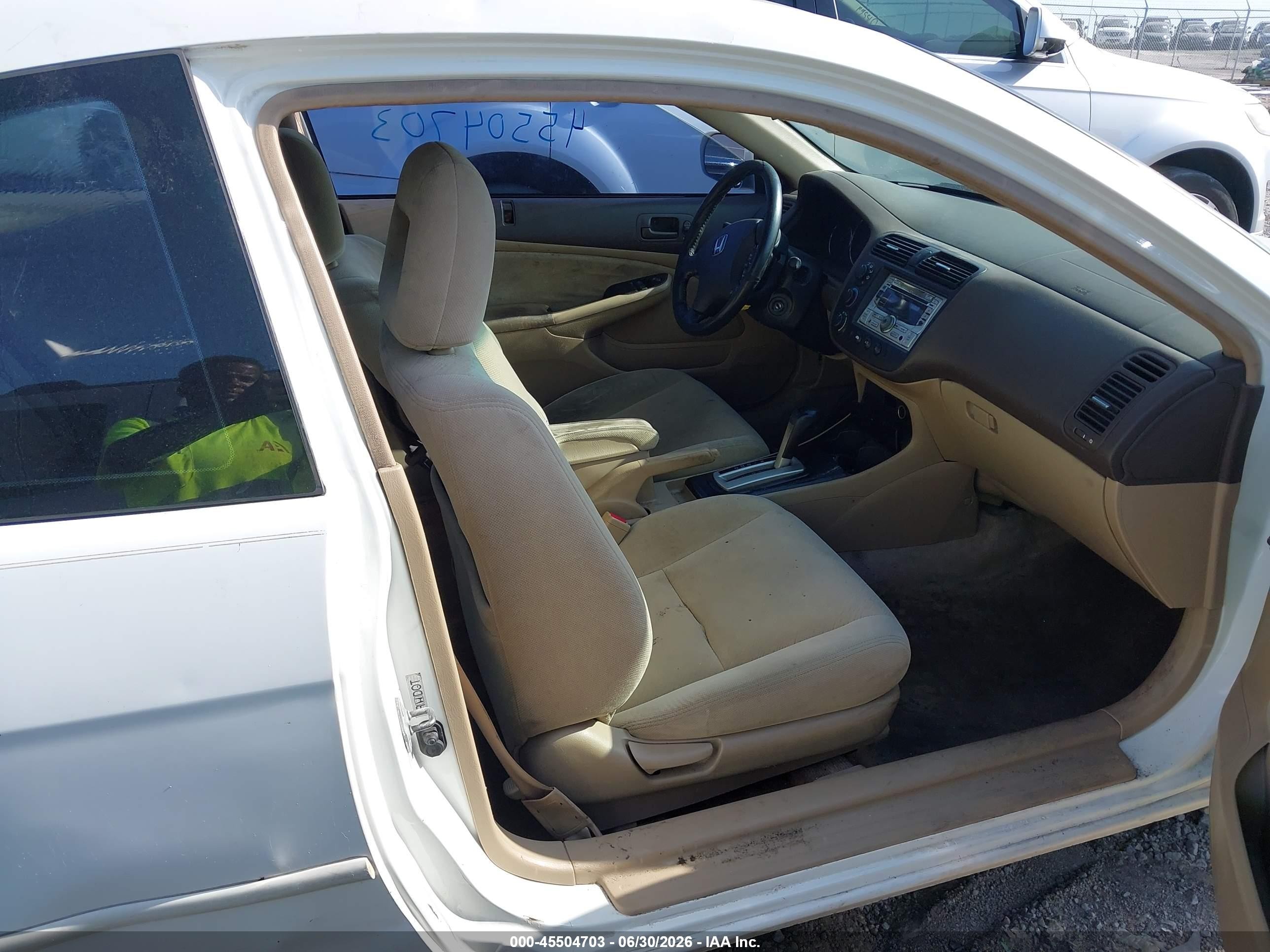 2005 Honda Civic Ex White vin: 1HGEM22925L005290