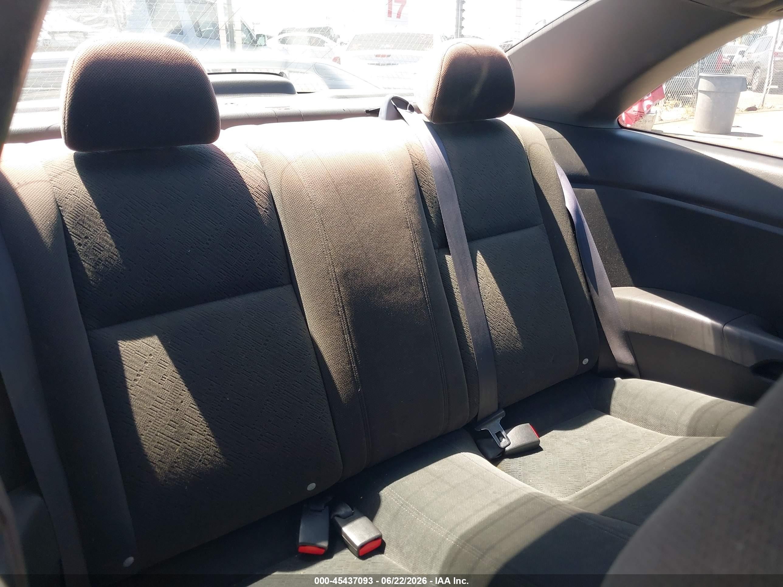 2005 Honda Civic Ex Silver vin: 1HGEM22985L013412