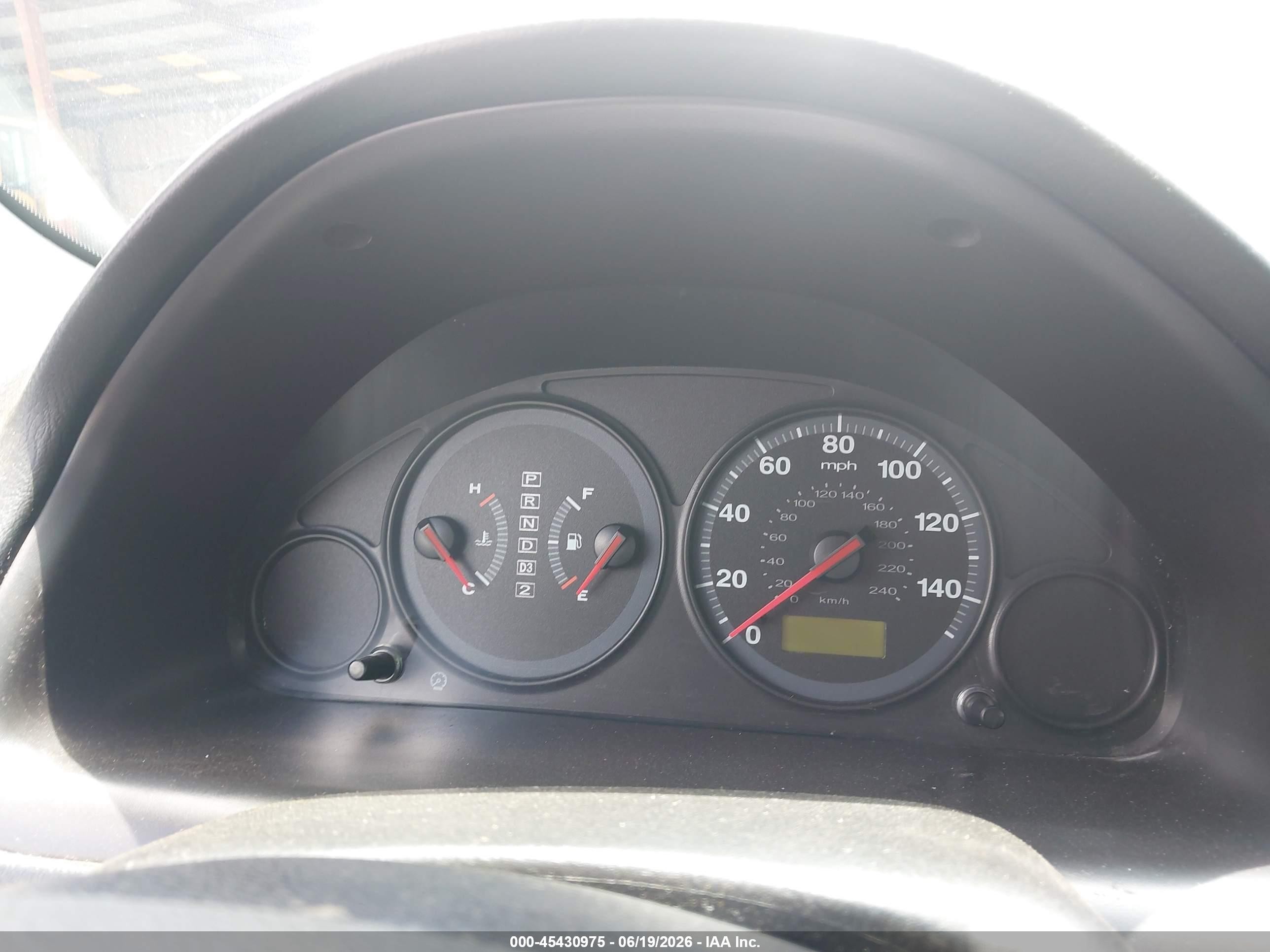 2004 Honda Civic Vp White vin: 1HGES16374L007265