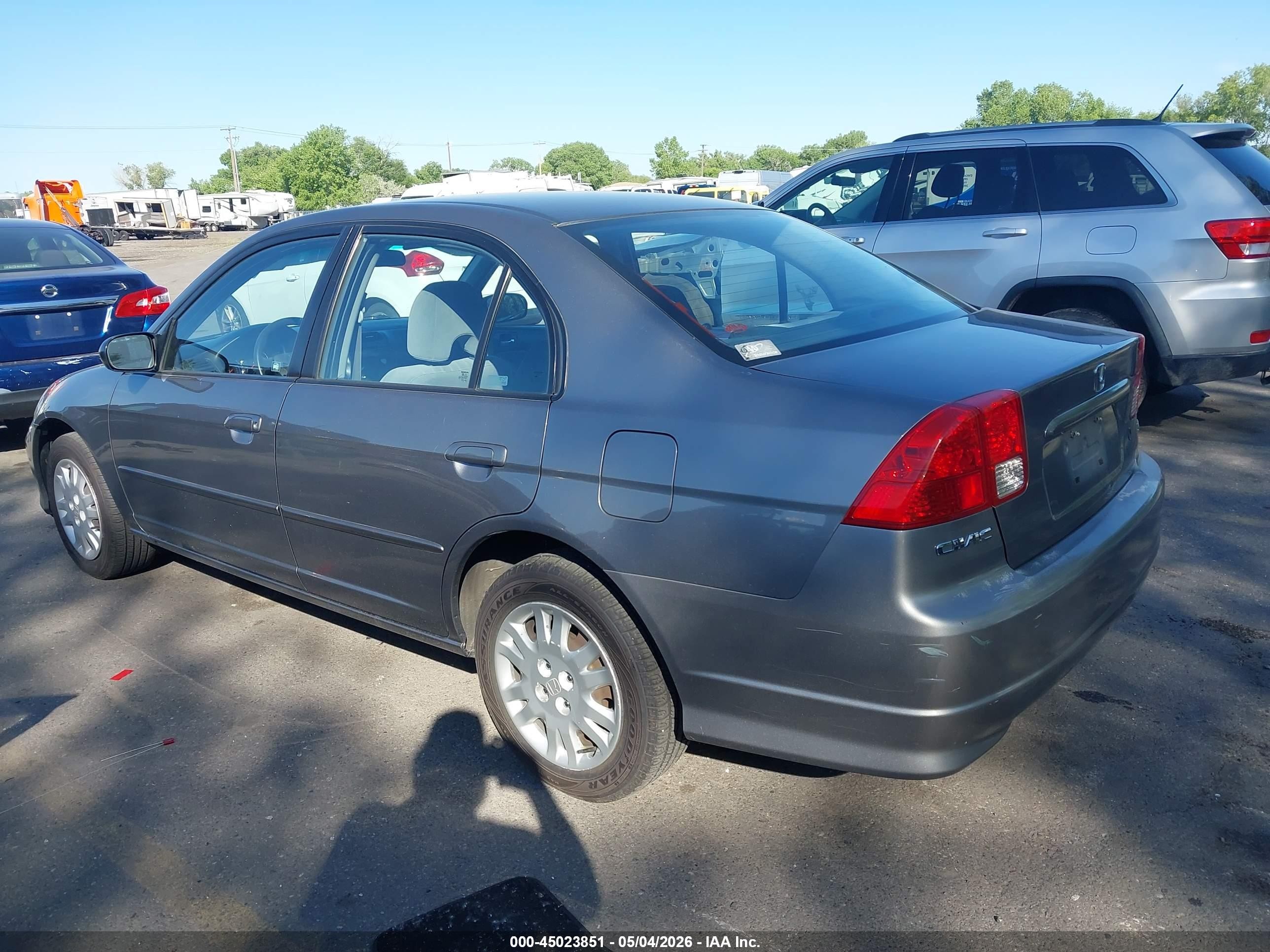 2004 Honda Civic Lx Silver vin: 1HGES16574L010135