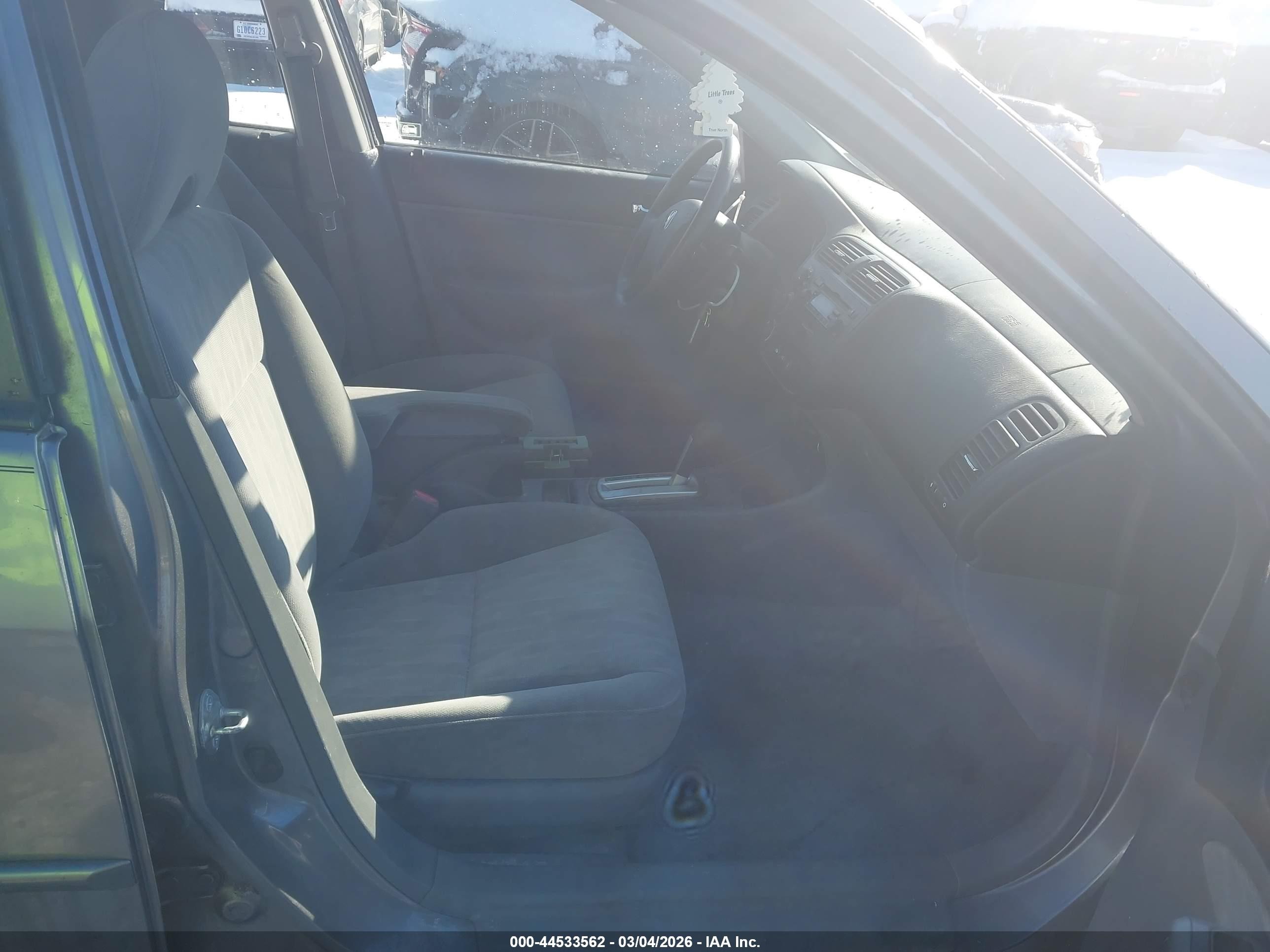 2005 Honda Civic Lx Gray vin: 1HGES16575L026708