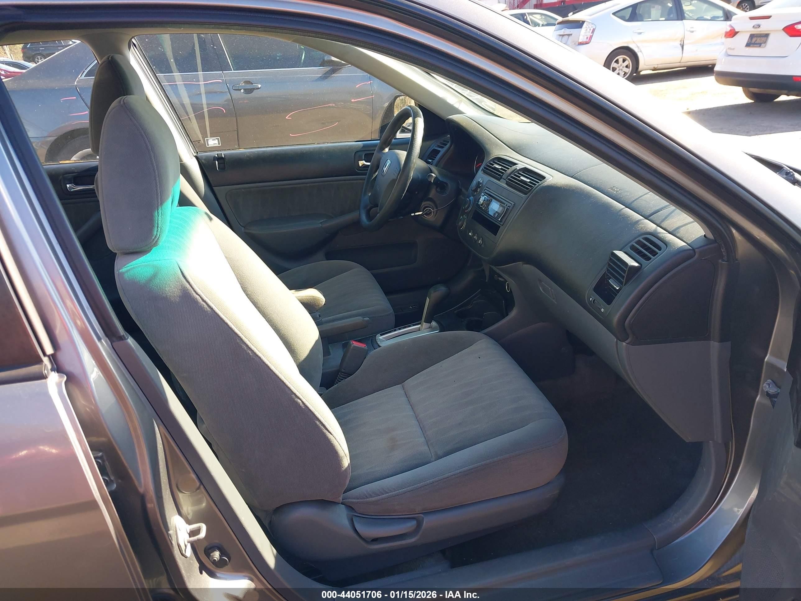 2004 Honda Civic Lx Серый vin: 1HGES16594L021928