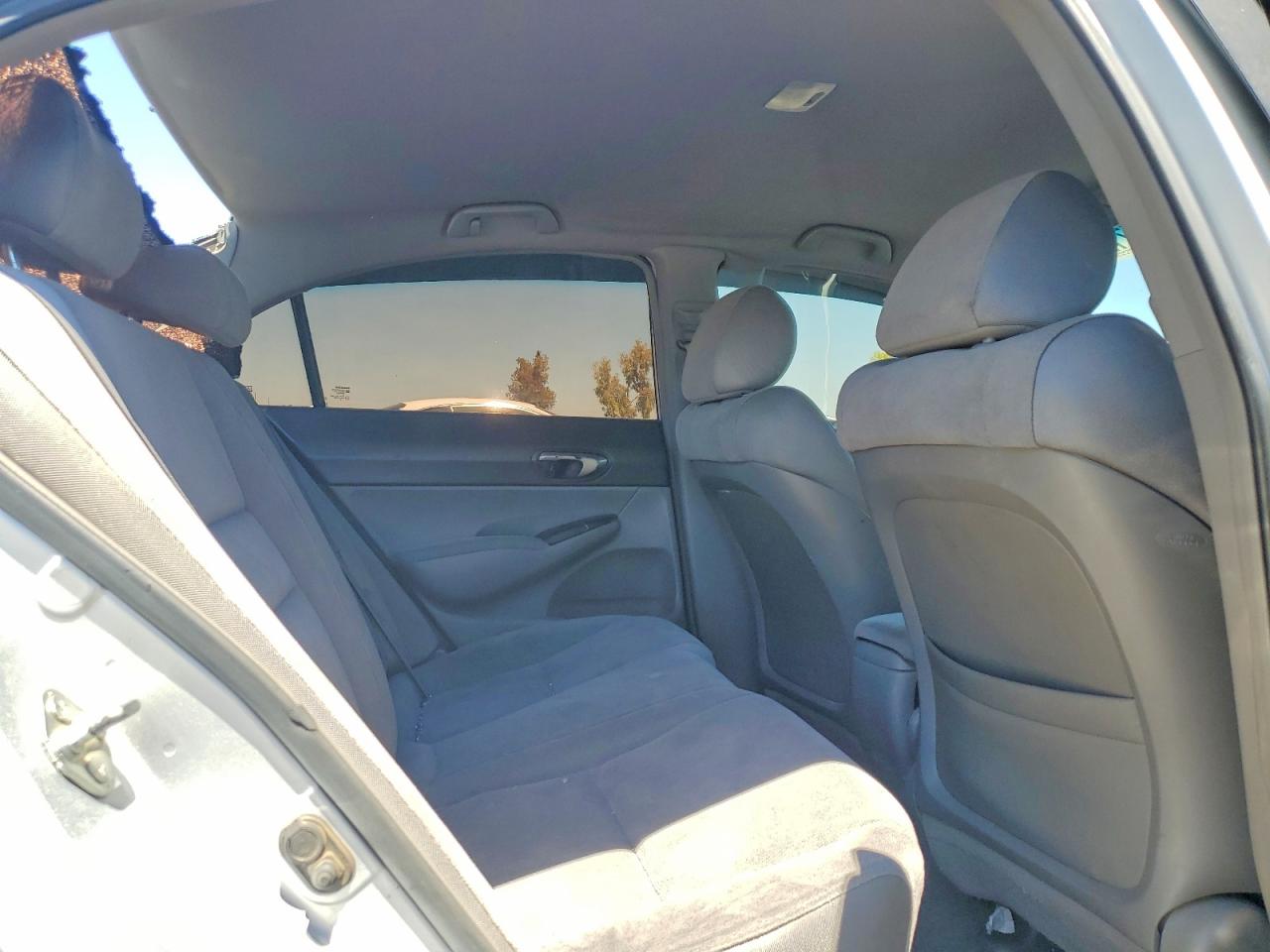 2007 Honda Civic Lx Silver vin: 1HGFA15507L080153