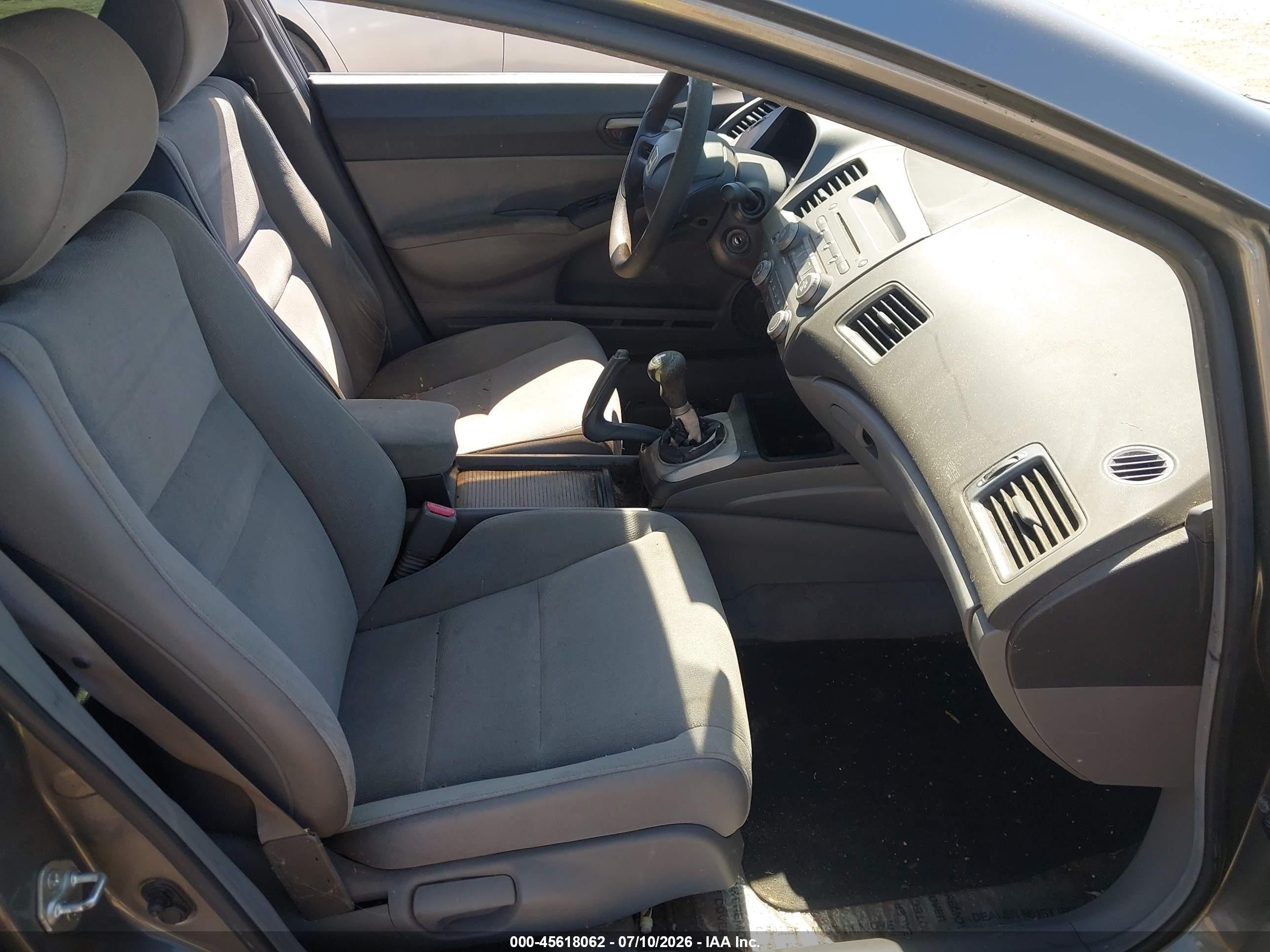 2008 Honda Civic Lx Gray vin: 1HGFA15518L017113