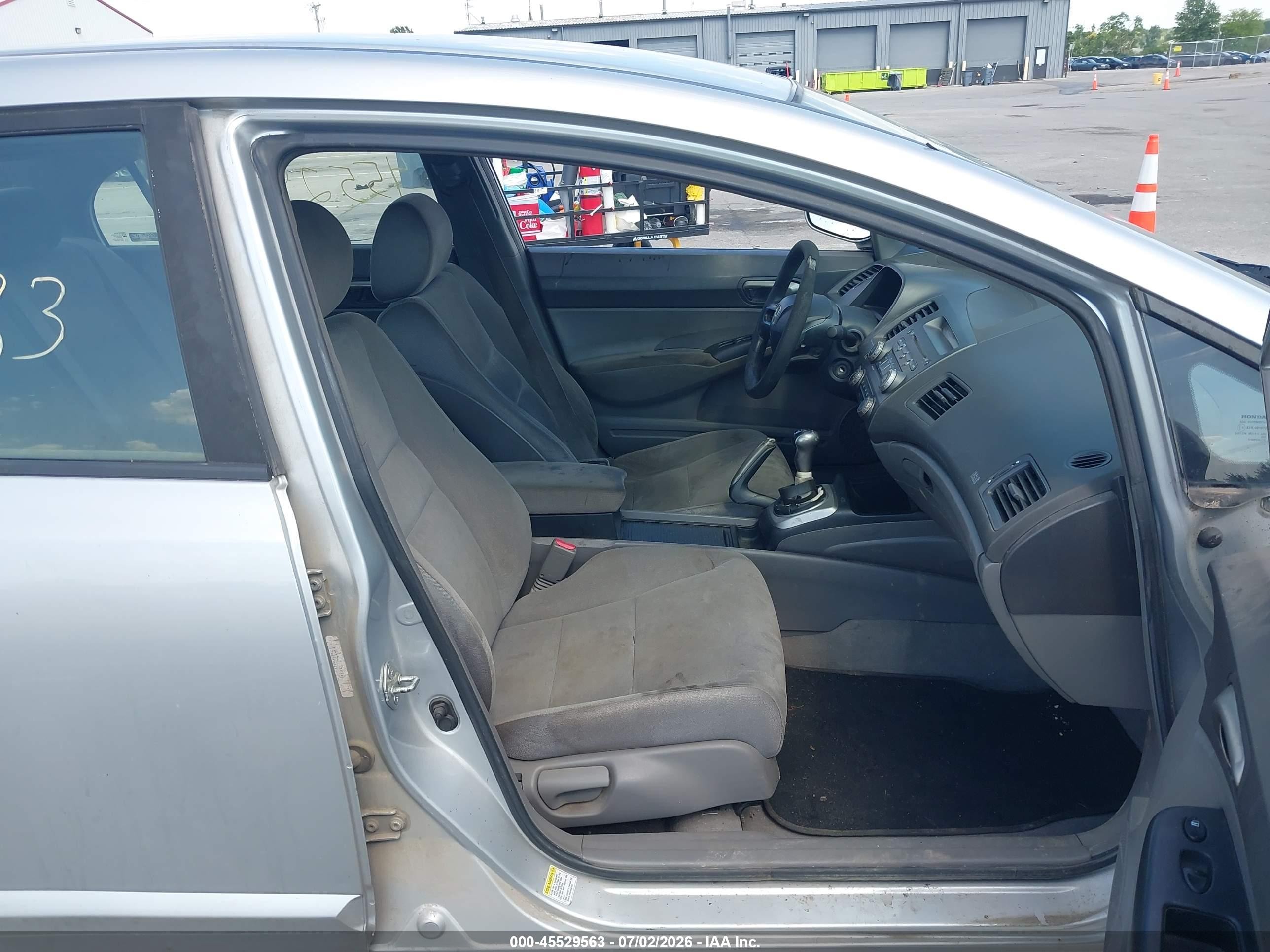 2008 Honda Civic Lx Silver vin: 1HGFA15548L063633