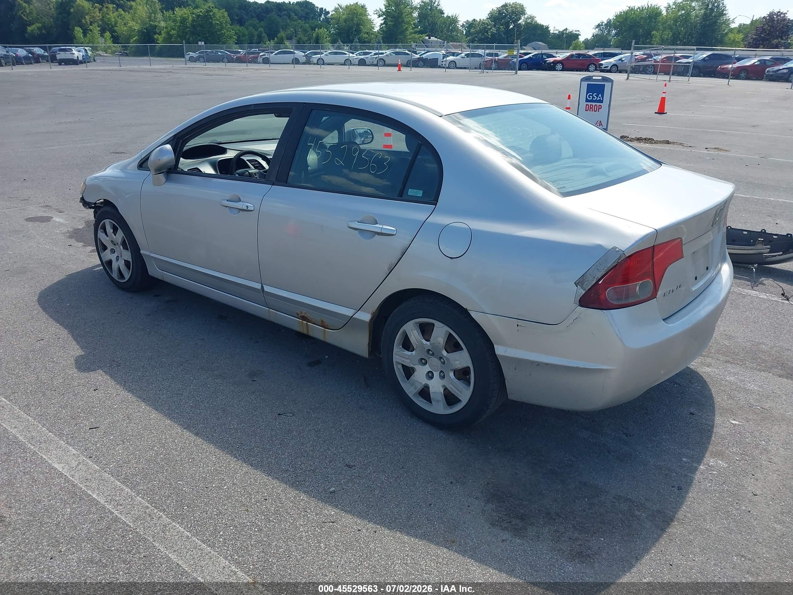 2008 Honda Civic Lx Silver vin: 1HGFA15548L063633
