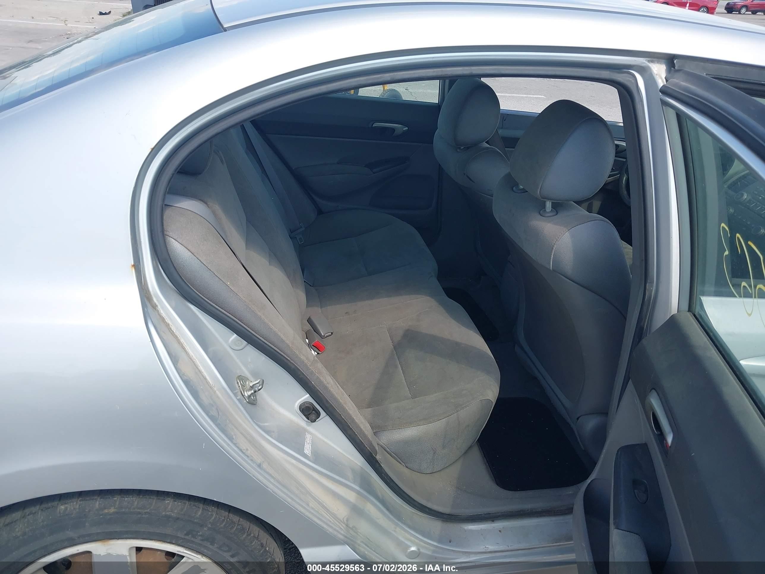 2008 Honda Civic Lx Silver vin: 1HGFA15548L063633