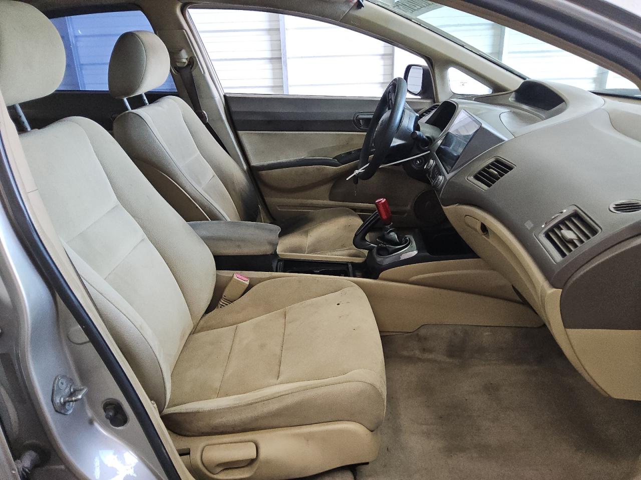 2006 Honda Civic Lx Tan vin: 1HGFA15556L092197 Damage: Right Front Seat, Burn Hole, 3 To 4 Inches