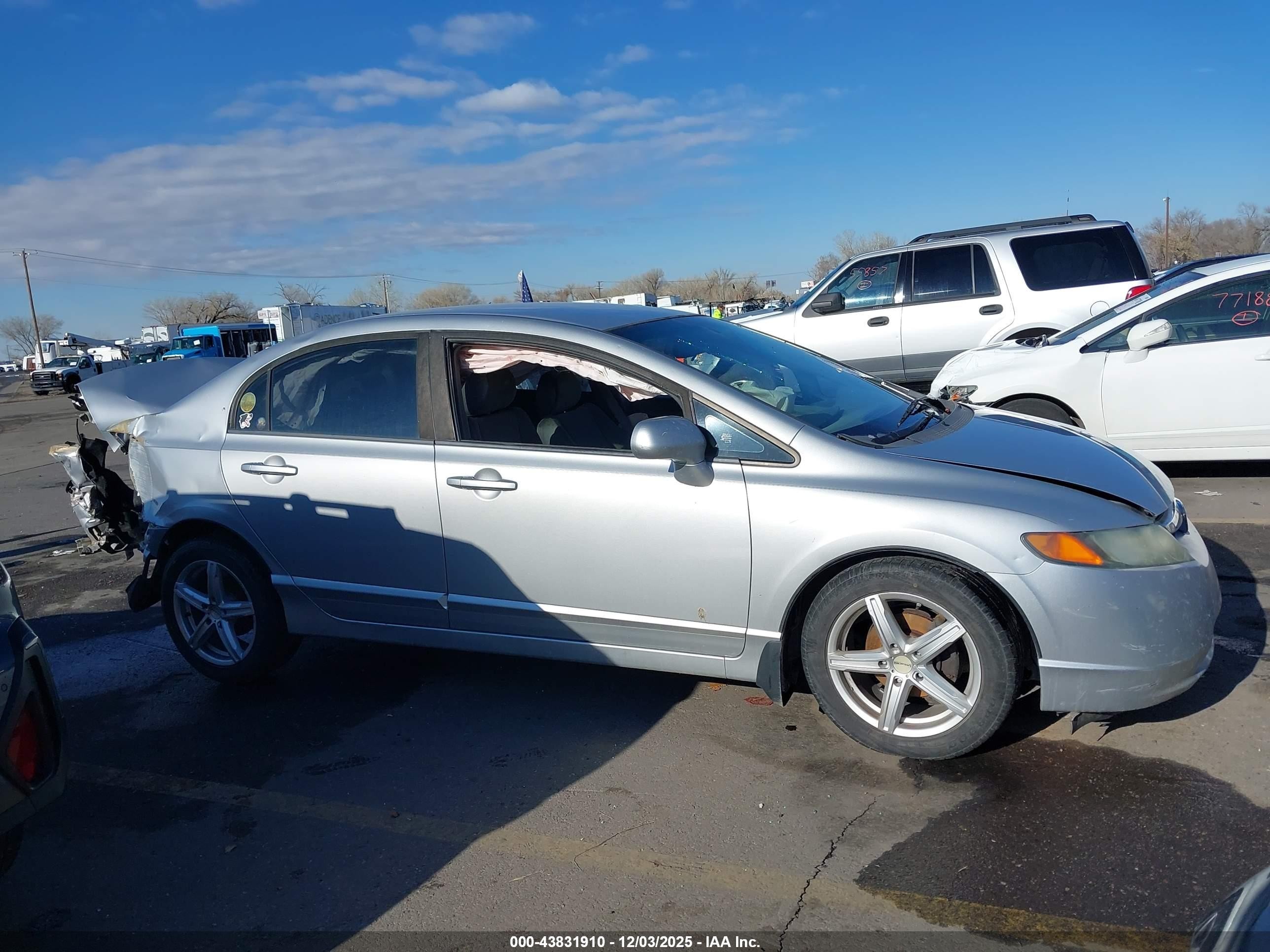 2008 Honda Civic Lx Silver vin: 1HGFA15578L063674
