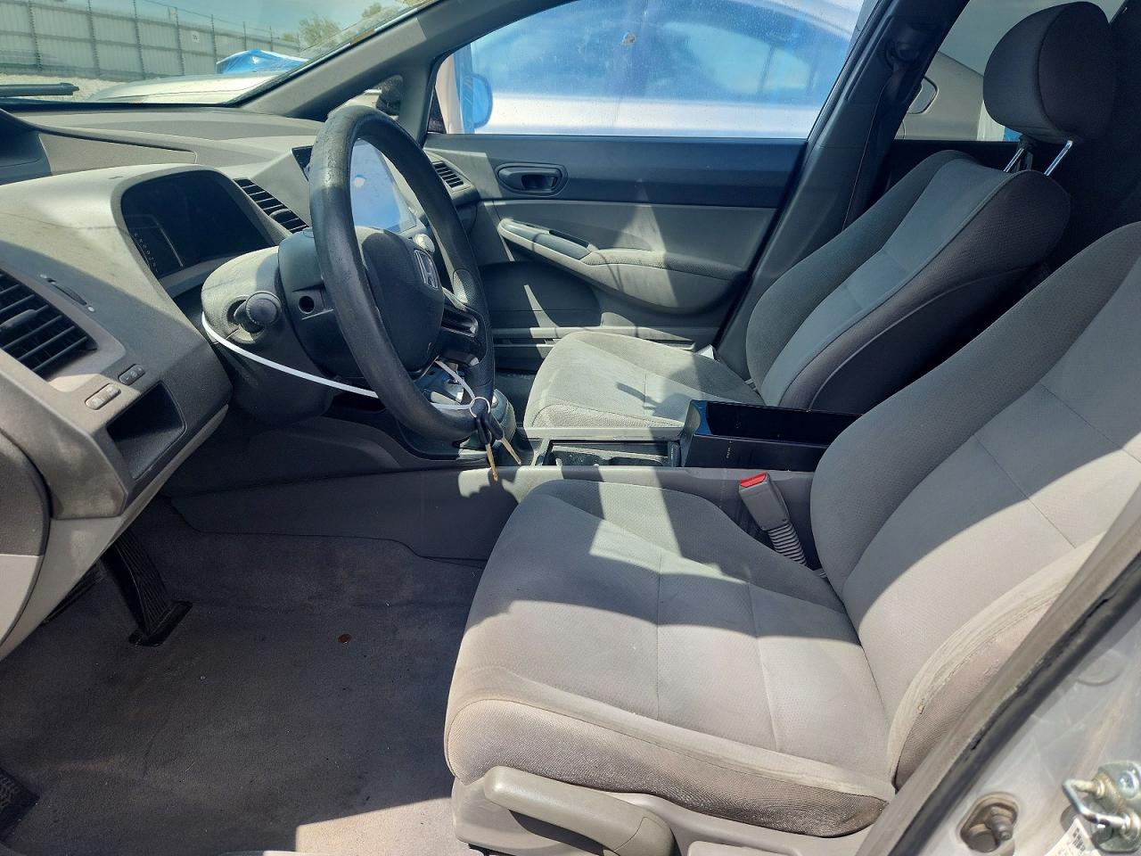2006 Honda Civic Dx Silver vin: 1HGFA16256L142083