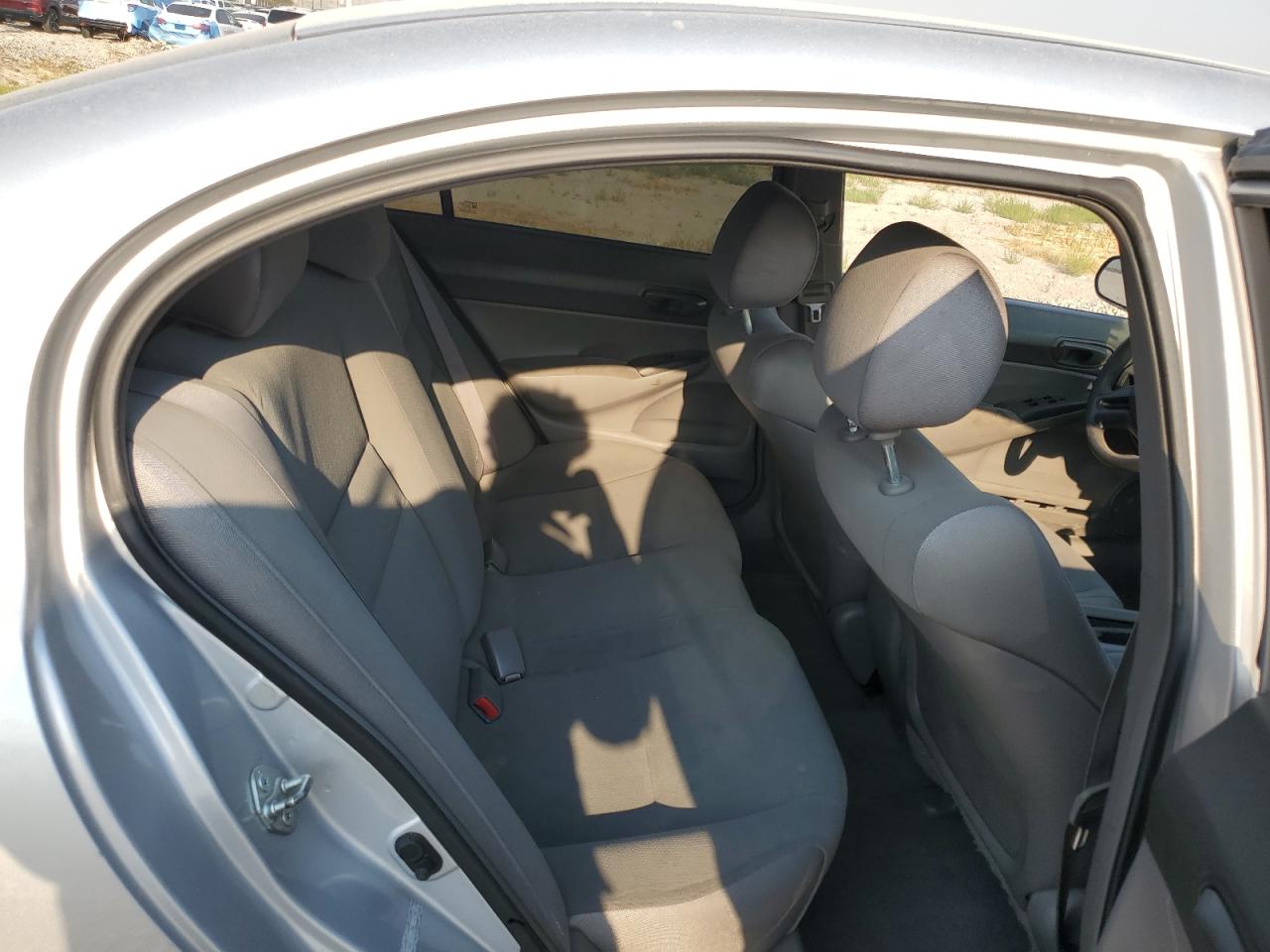 2006 Honda Civic Dx Silver vin: 1HGFA16256L142083