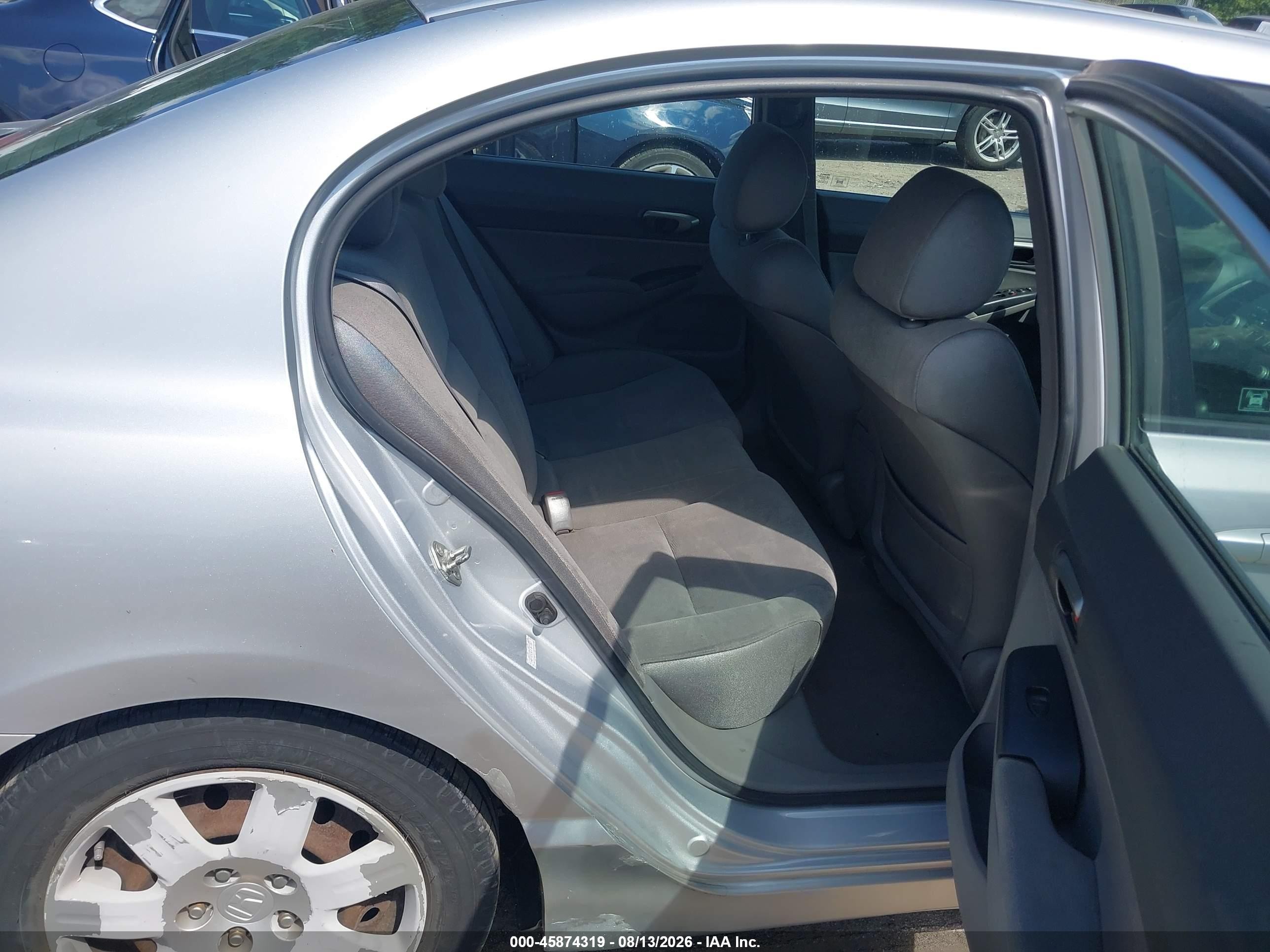 2007 Honda Civic Lx Silver vin: 1HGFA16507L061861