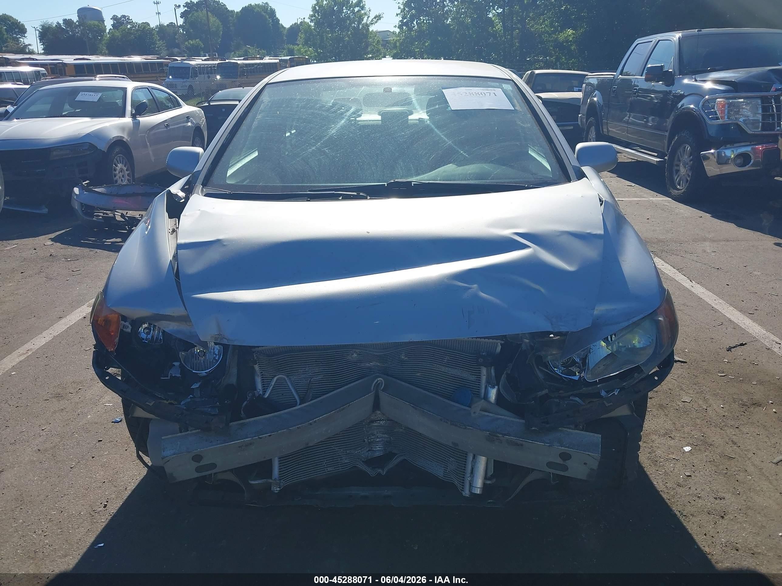 2008 Honda Civic Lx Silver vin: 1HGFA16508L033561