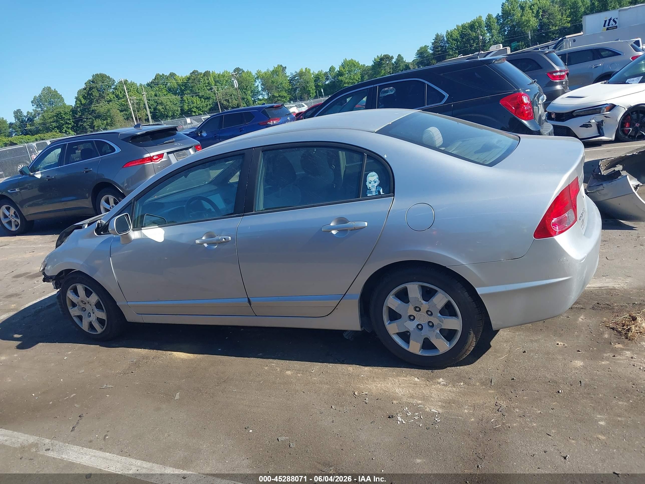 2008 Honda Civic Lx Silver vin: 1HGFA16508L033561