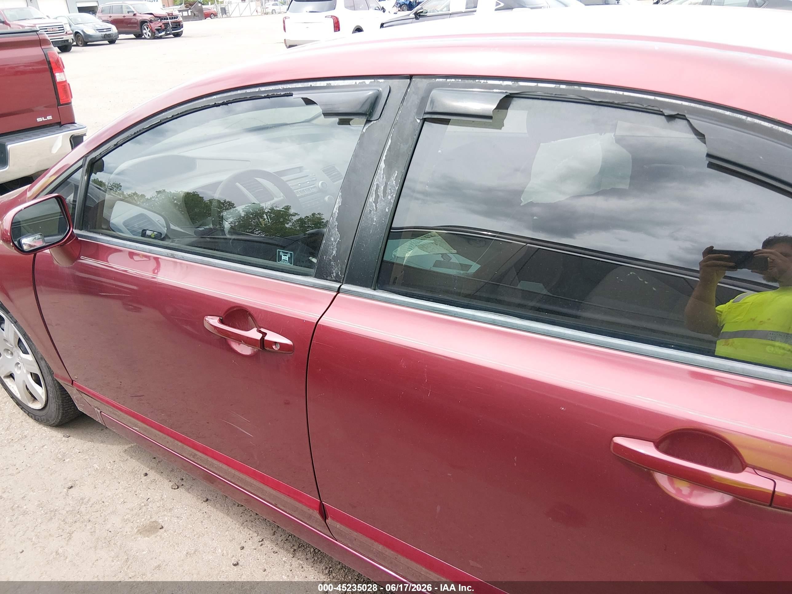2008 Honda Civic Lx Red vin: 1HGFA16508L087345