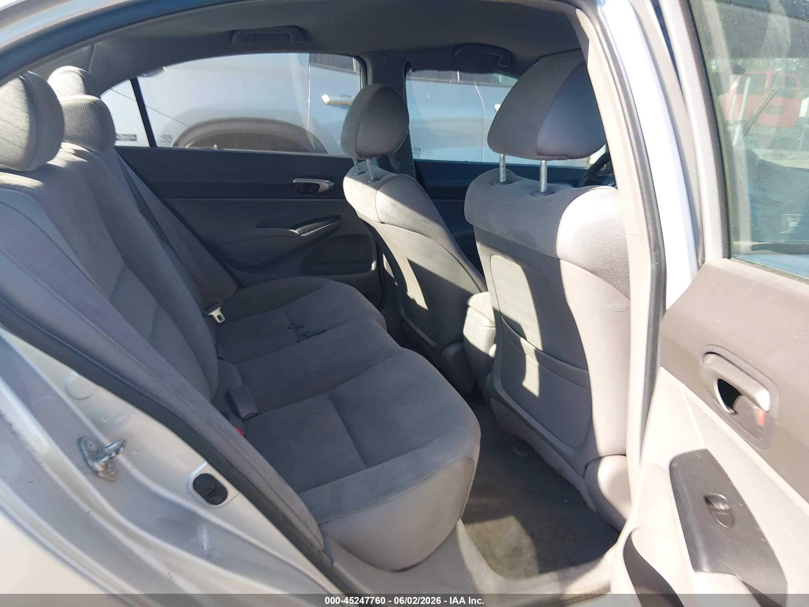 2007 Honda Civic Lx Silver vin: 1HGFA16517L020185