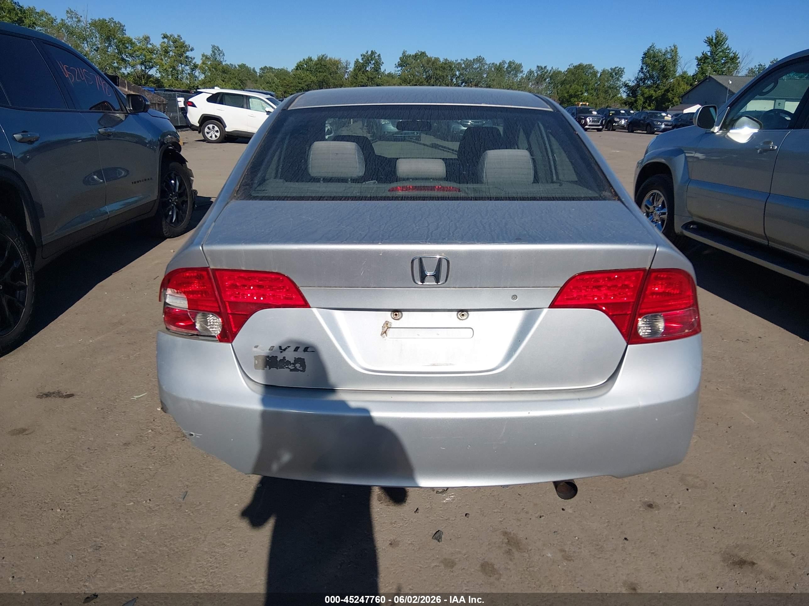 2007 Honda Civic Lx Silver vin: 1HGFA16517L020185