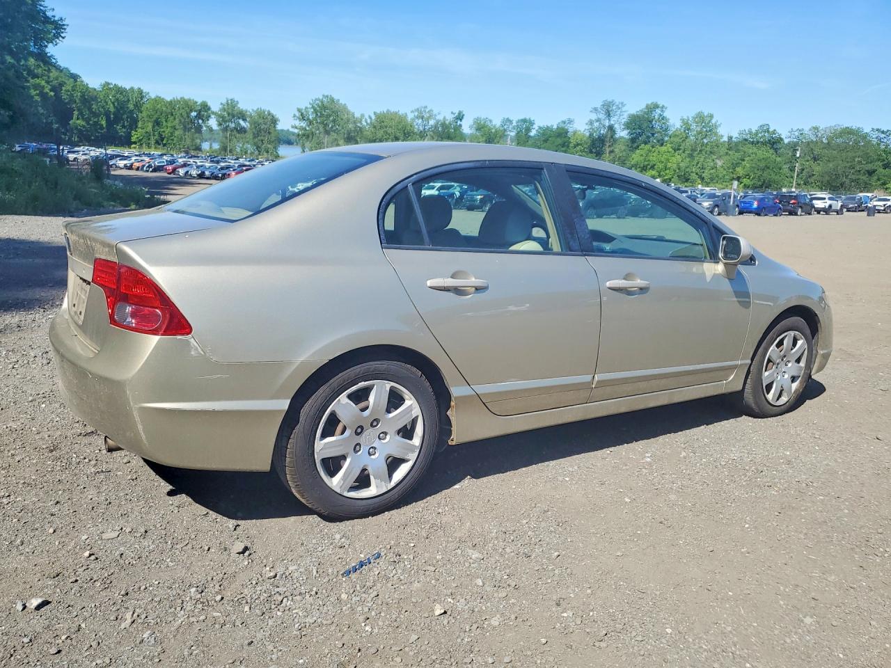 2008 Honda Civic Lx Gold vin: 1HGFA16518L005820
