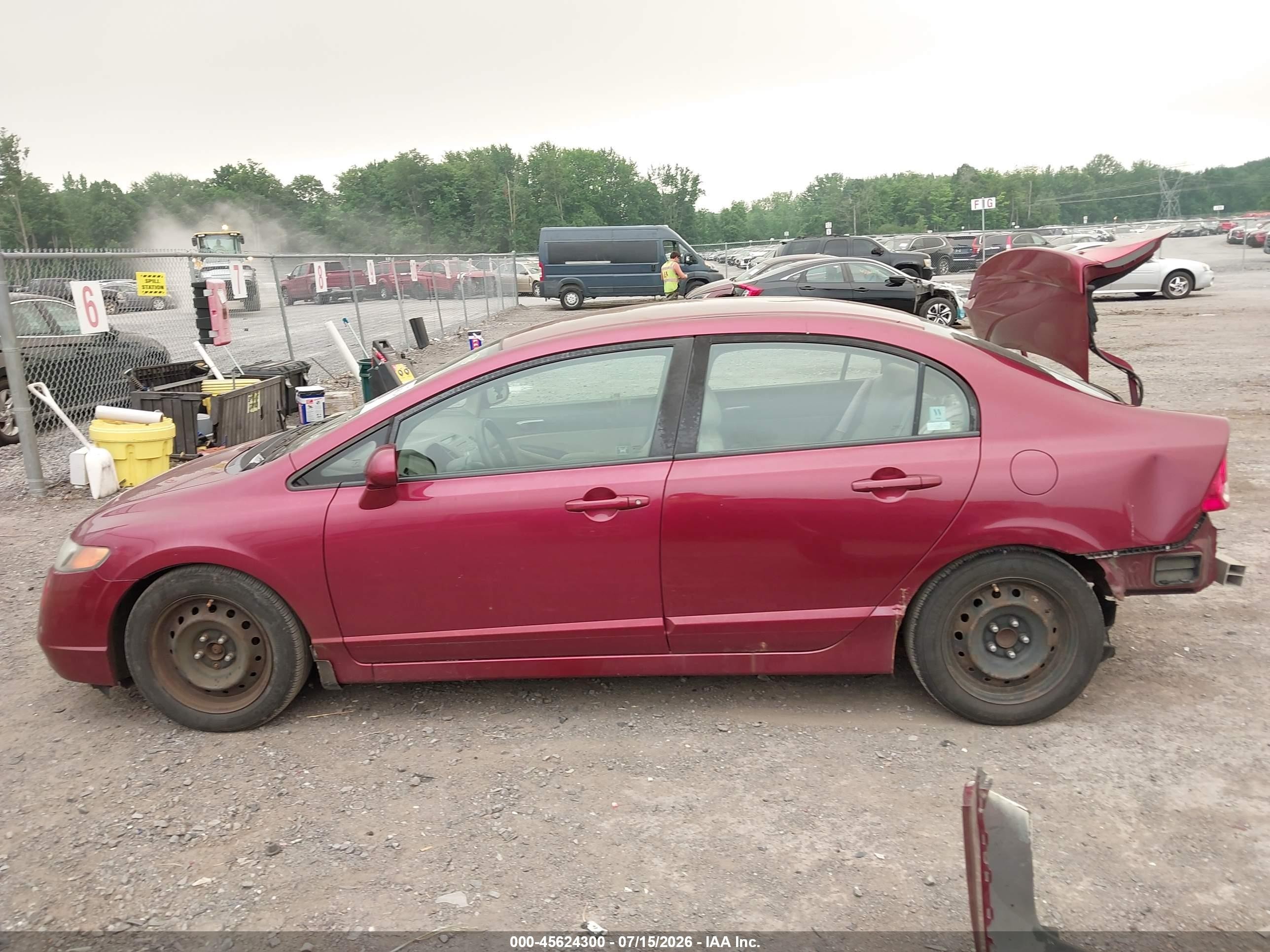 2008 Honda Civic Lx Red vin: 1HGFA16518L005994