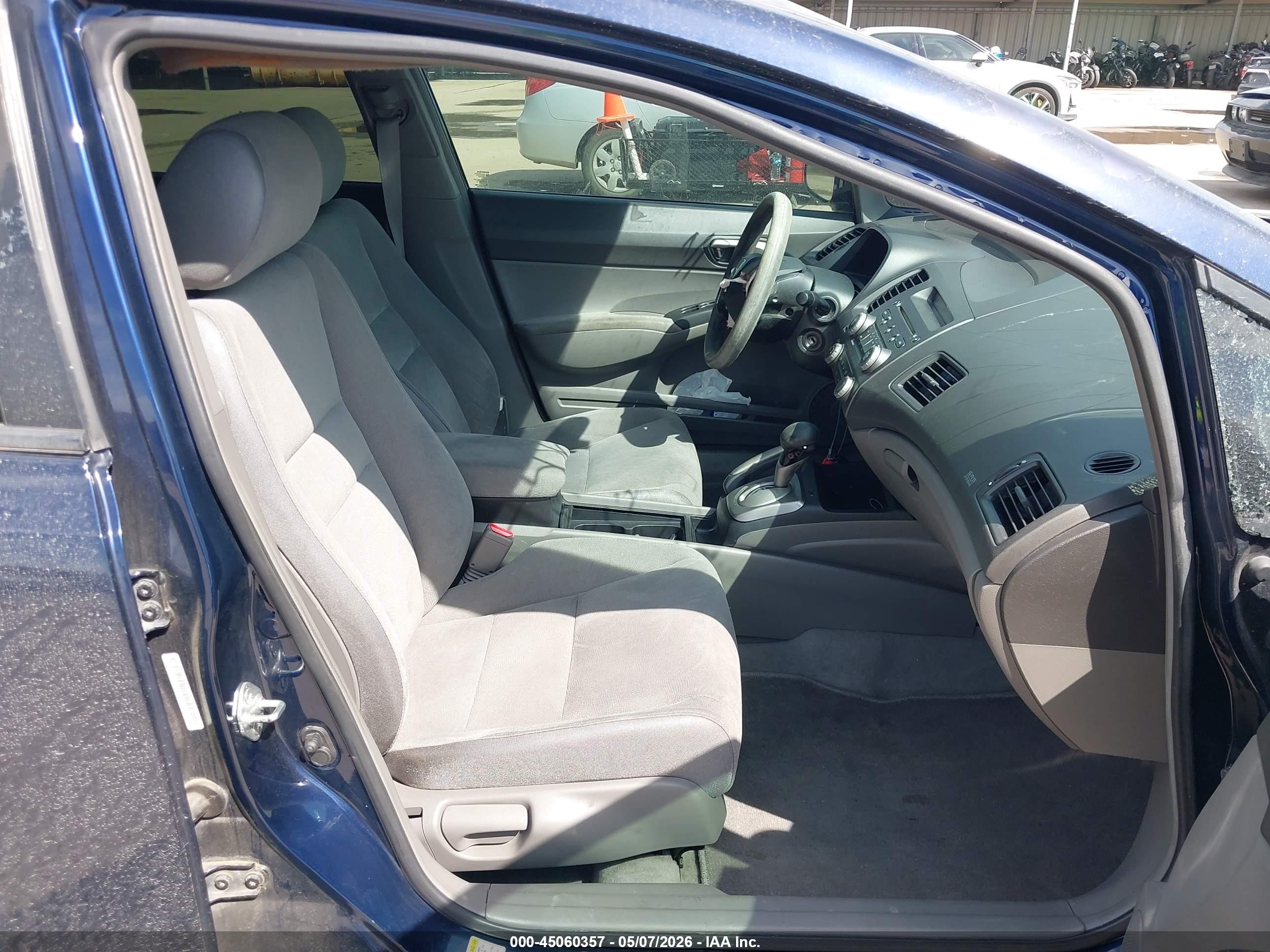 2008 Honda Civic Lx Blue vin: 1HGFA16518L015098
