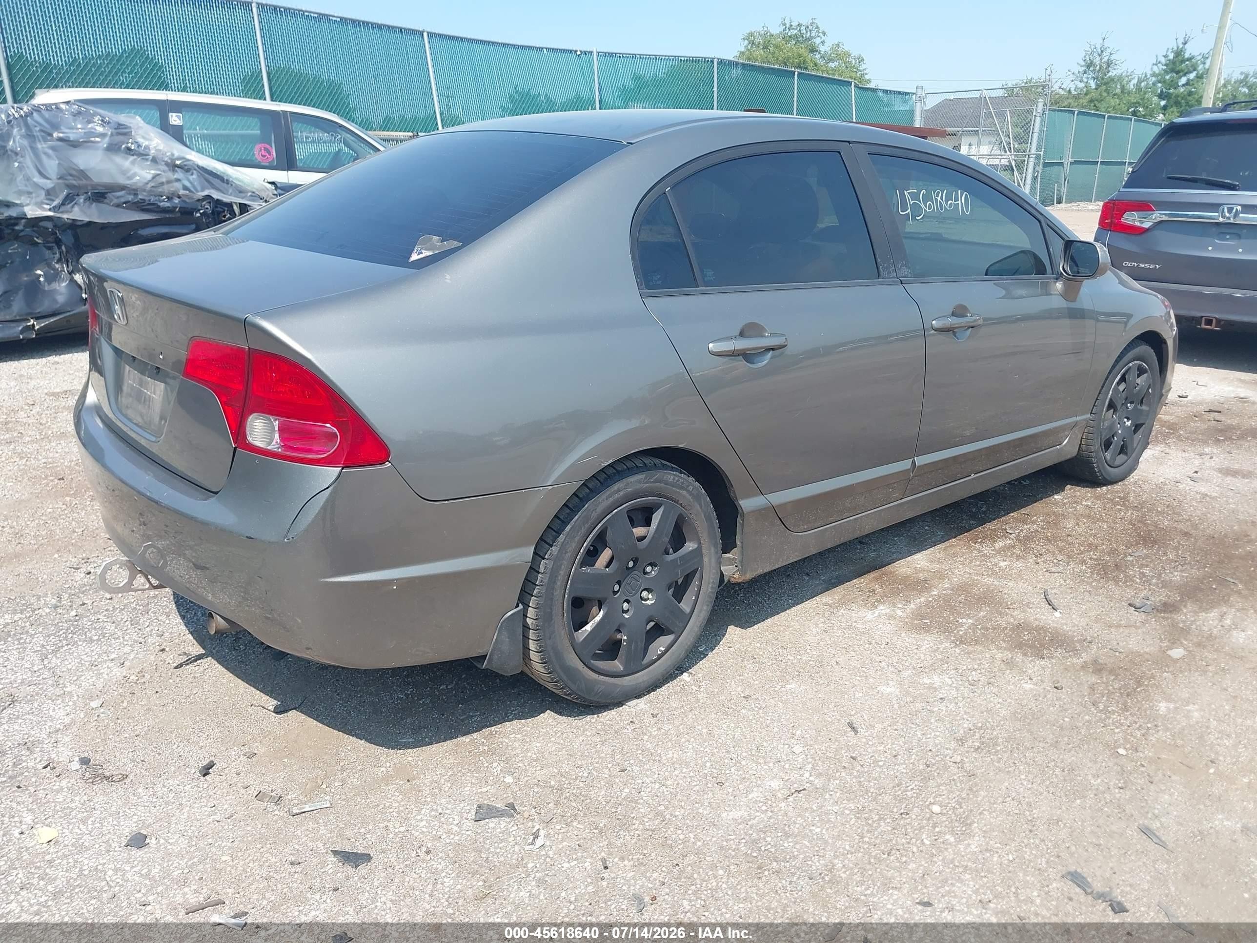 2008 Honda Civic Lx Серый vin: 1HGFA16518L022102
