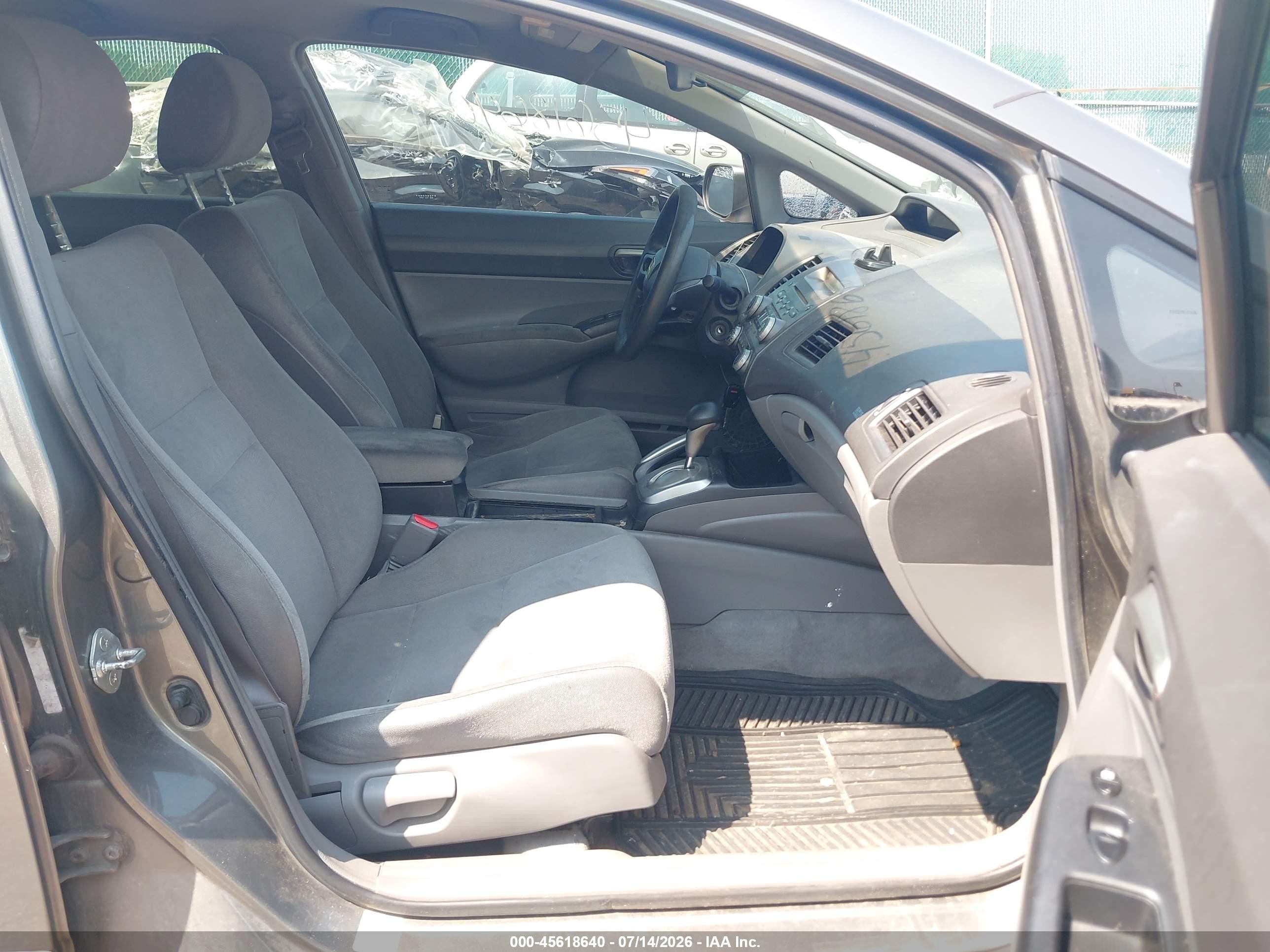2008 Honda Civic Lx Серый vin: 1HGFA16518L022102