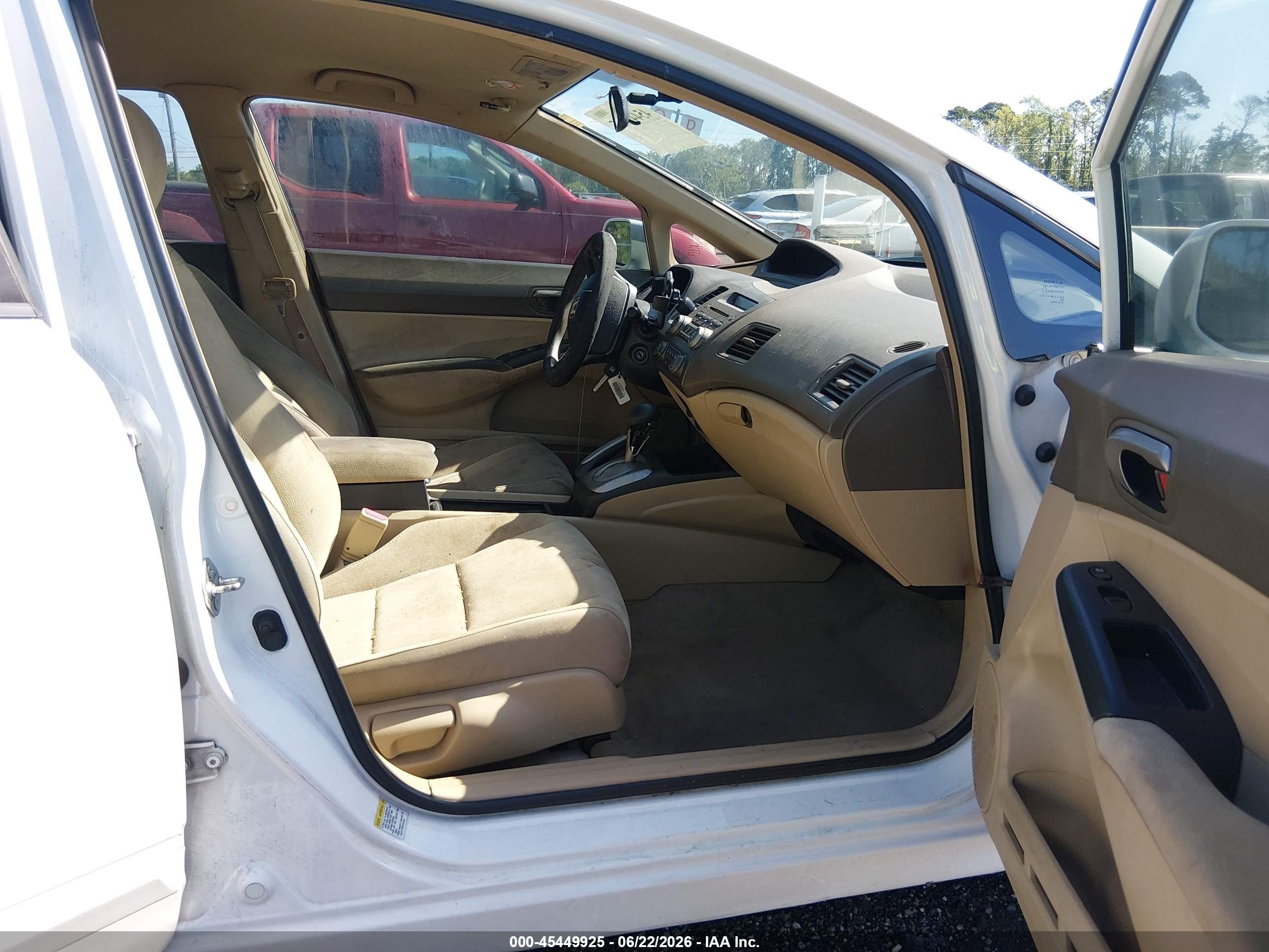 2008 Honda Civic Lx White vin: 1HGFA16518L063037