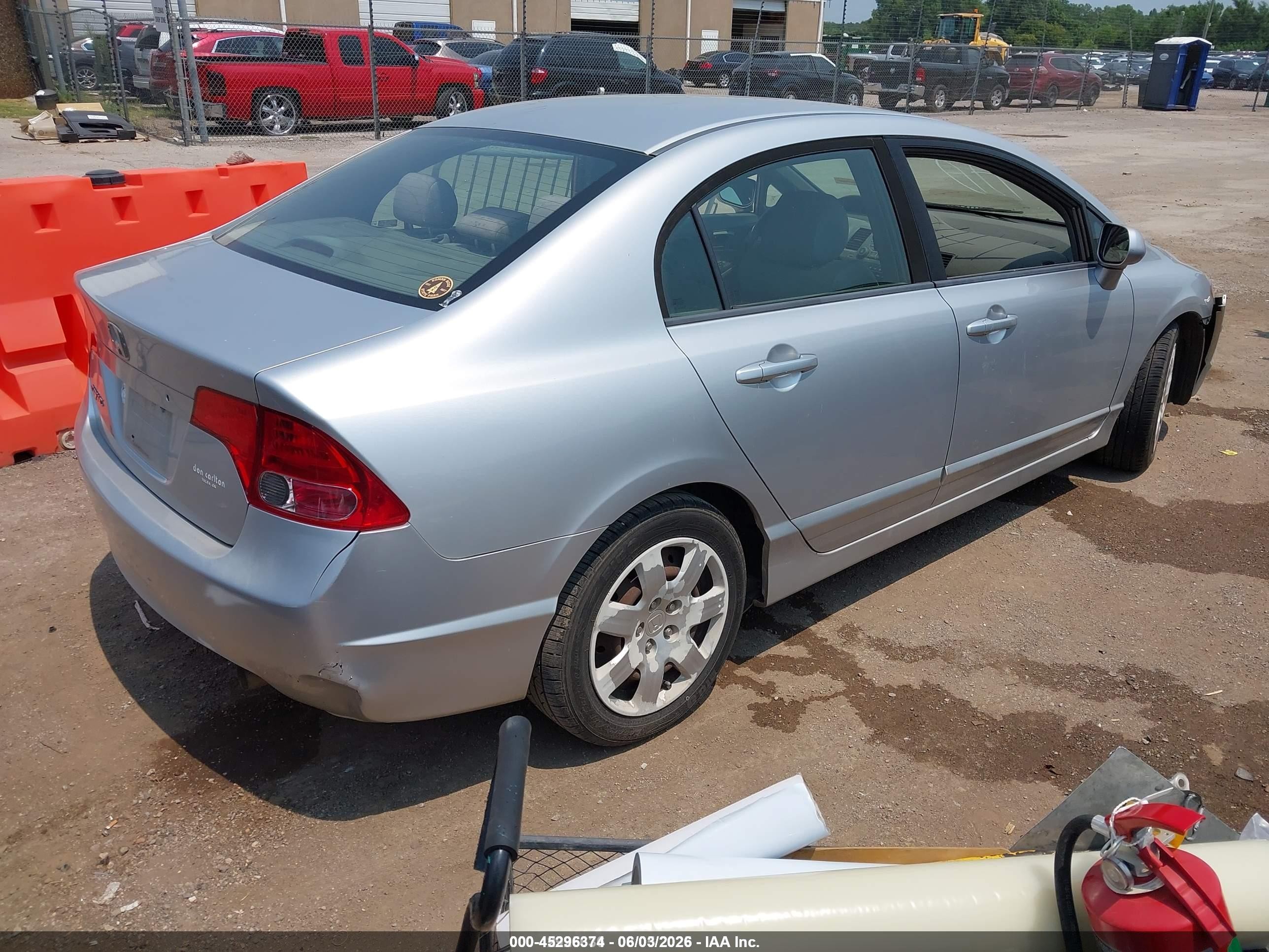 2008 Honda Civic Lx Silver vin: 1HGFA16528L000979