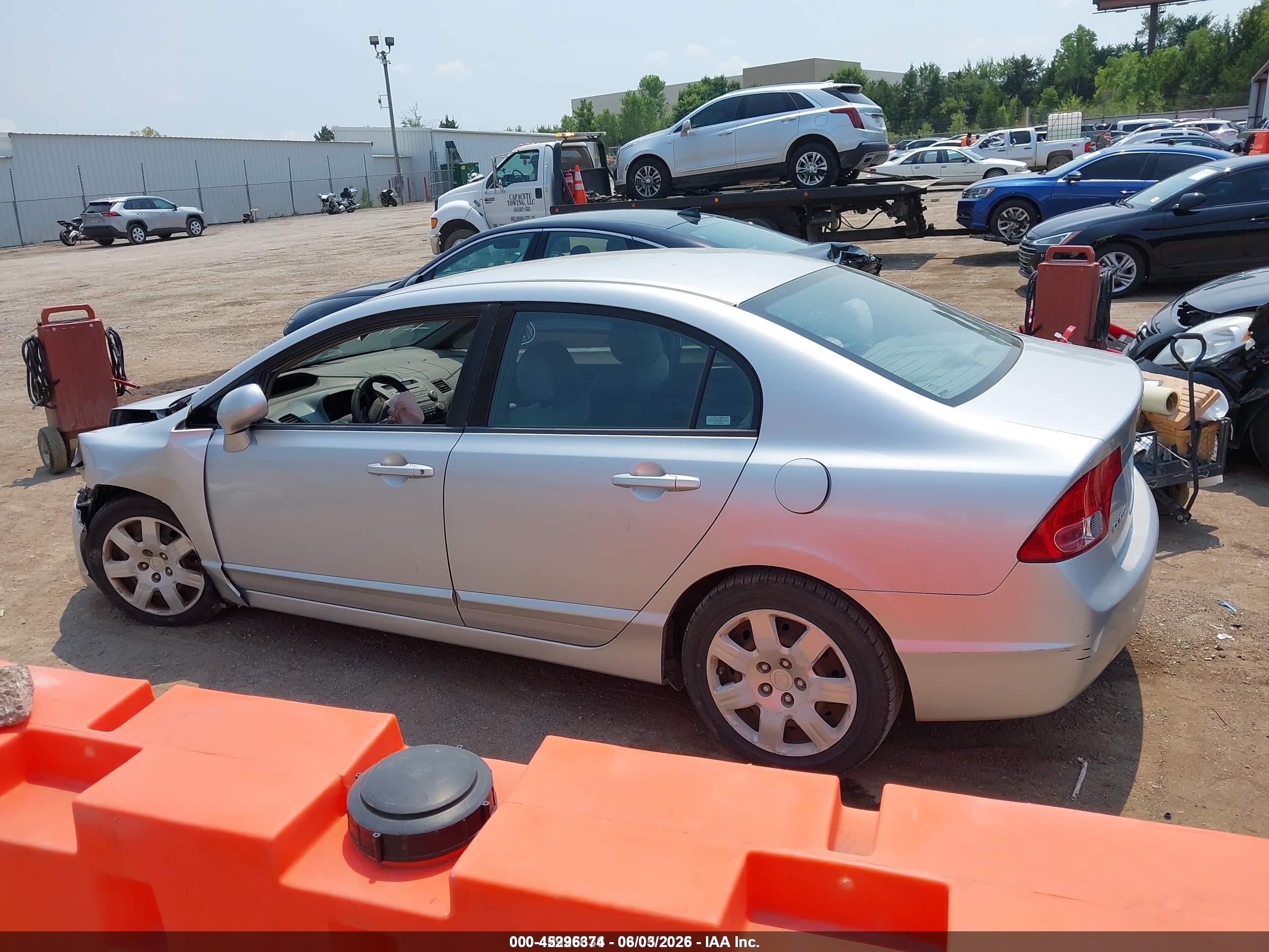 2008 Honda Civic Lx Silver vin: 1HGFA16528L000979