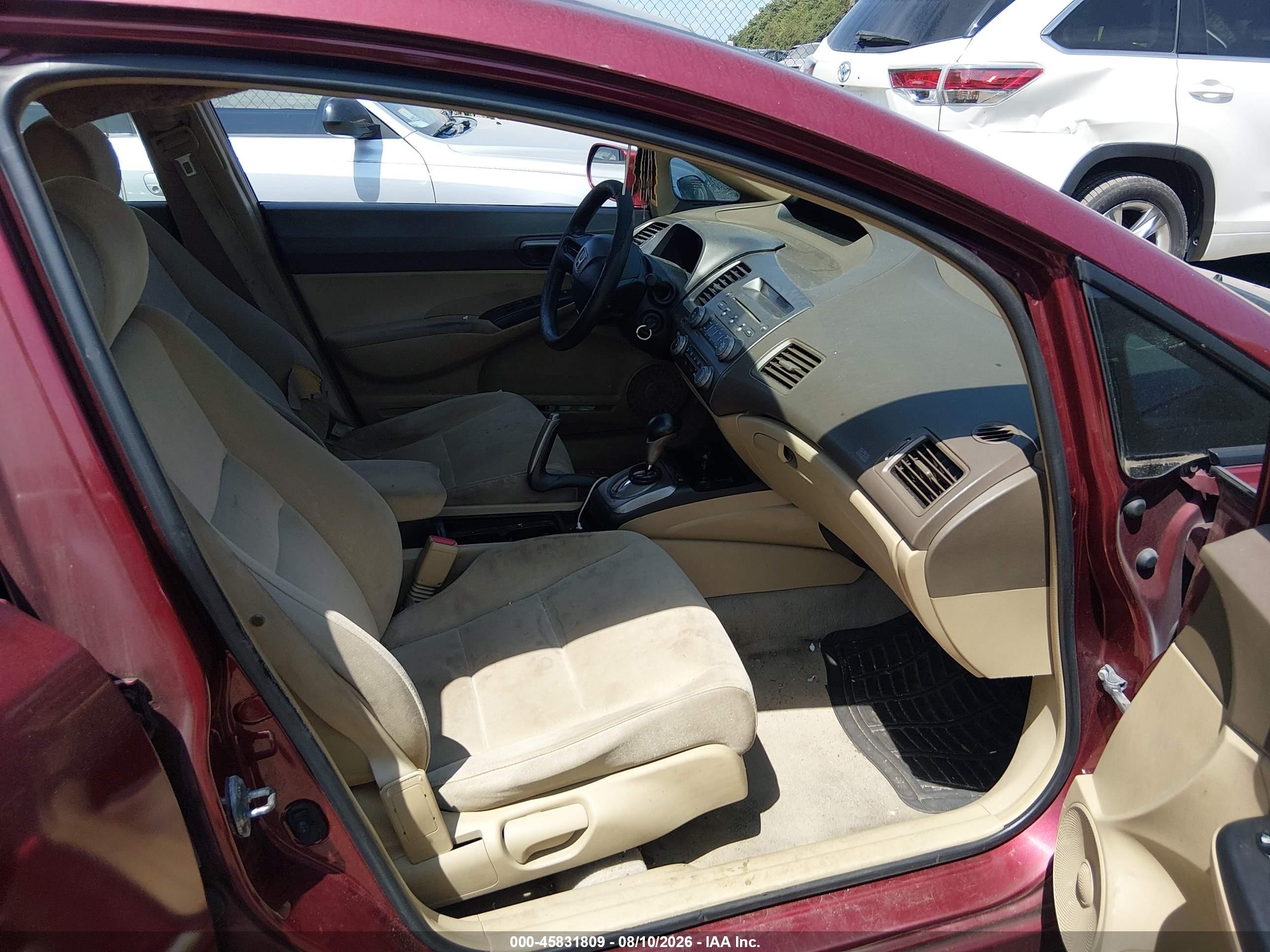 2008 Honda Civic Lx Burgundy vin: 1HGFA16528L018057