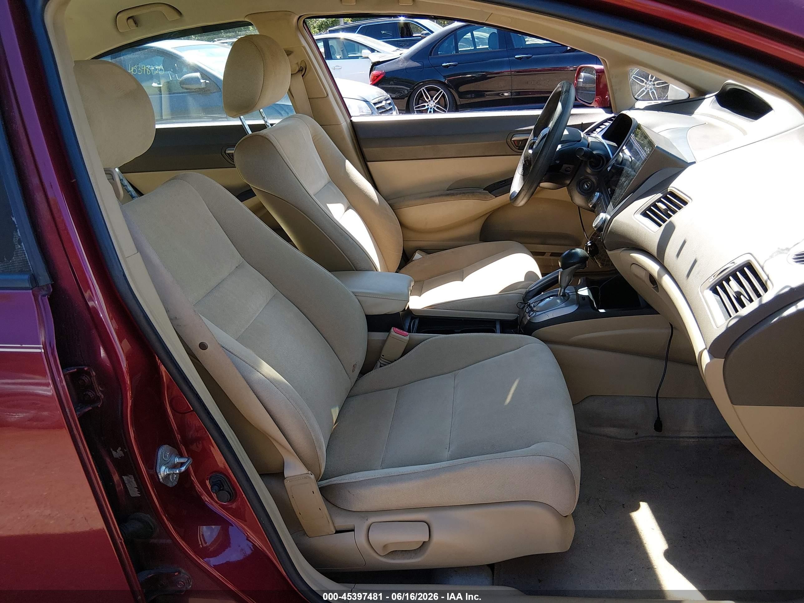 2008 Honda Civic Lx Red vin: 1HGFA16528L028068