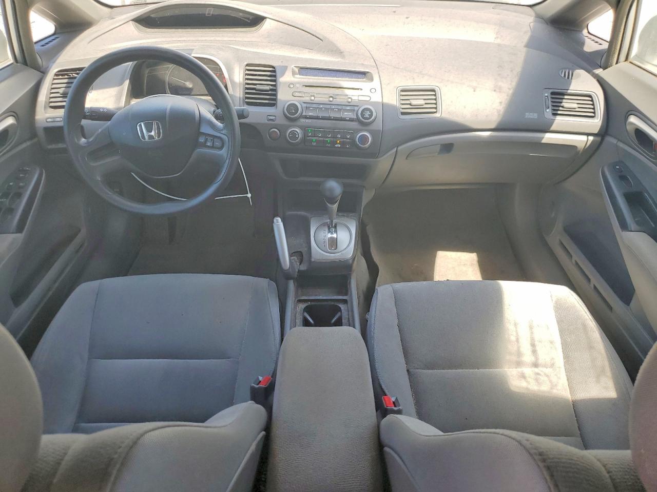 2008 Honda Civic Lx Silver vin: 1HGFA16528L063869