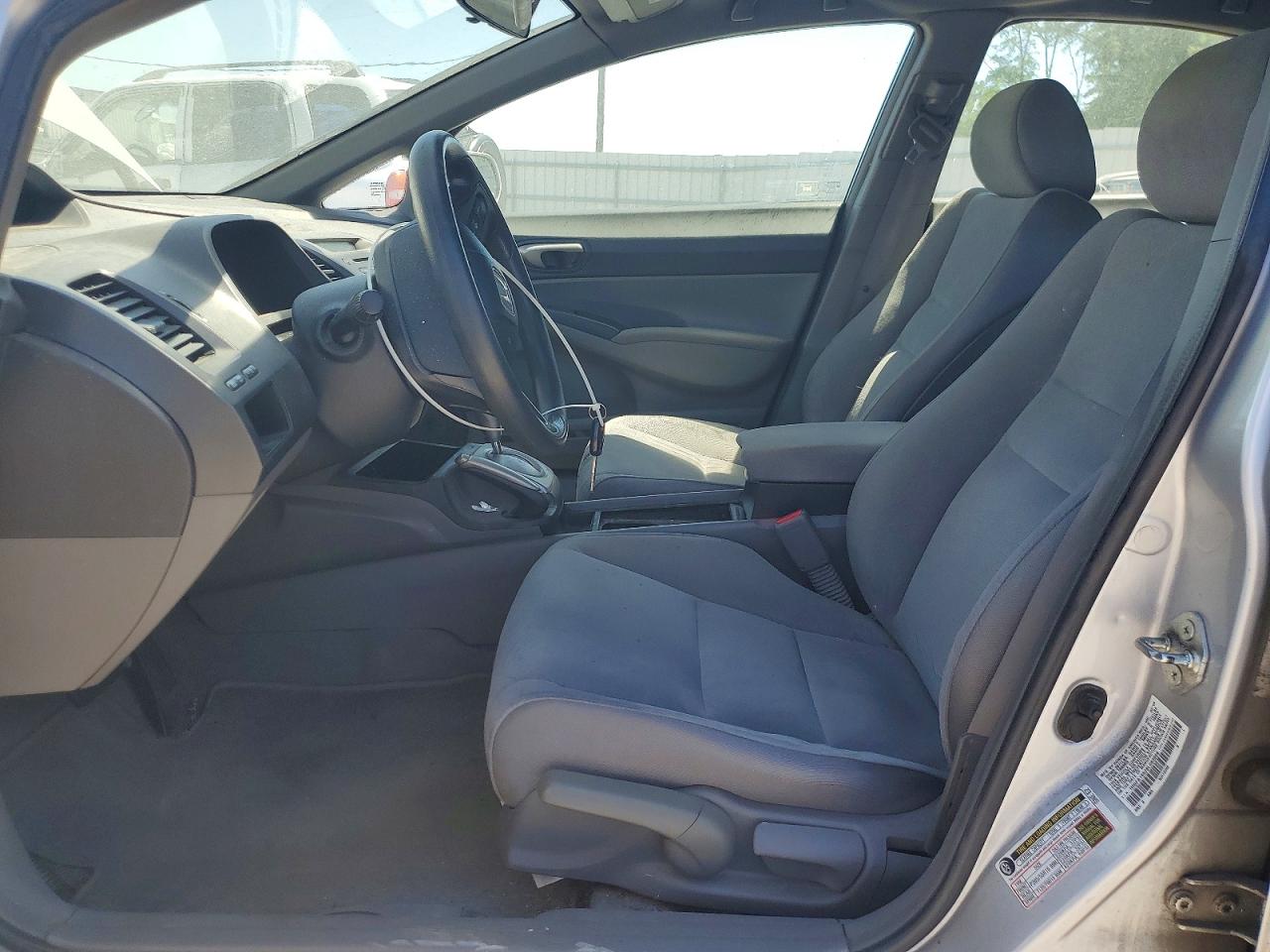 2008 Honda Civic Lx Silver vin: 1HGFA16528L063869