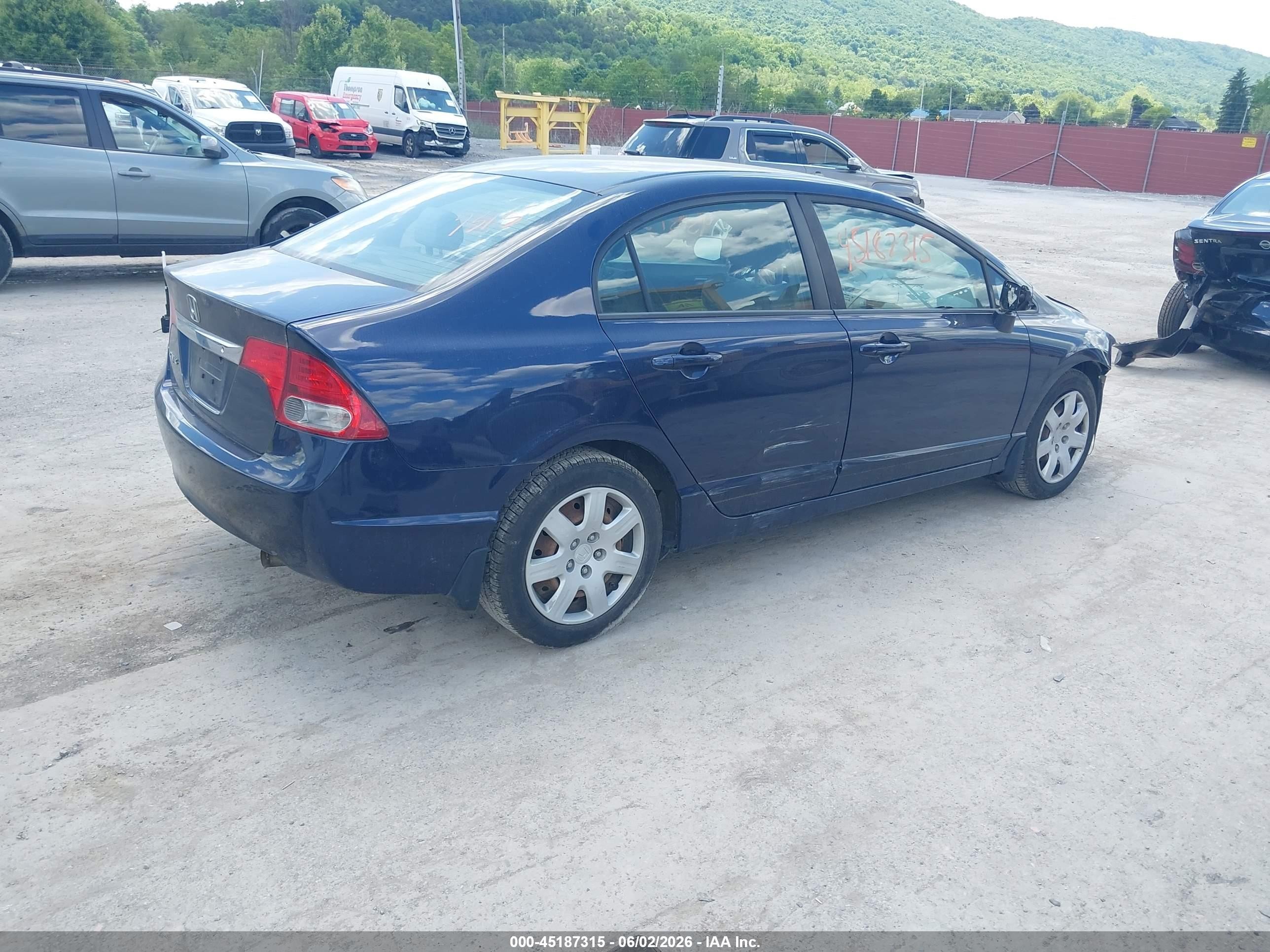 2009 Honda Civic Lx Blue vin: 1HGFA16529L011255