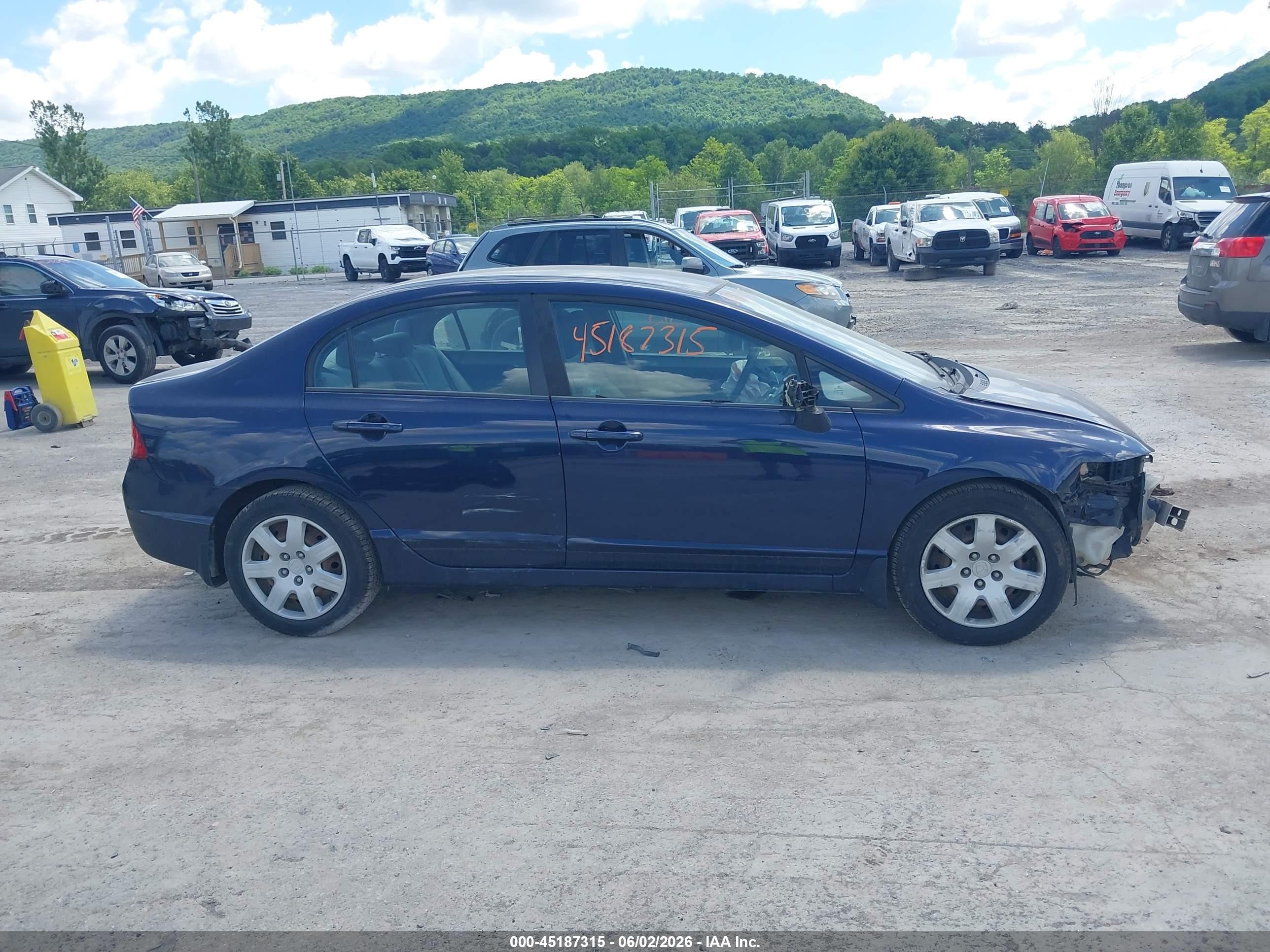 2009 Honda Civic Lx Blue vin: 1HGFA16529L011255