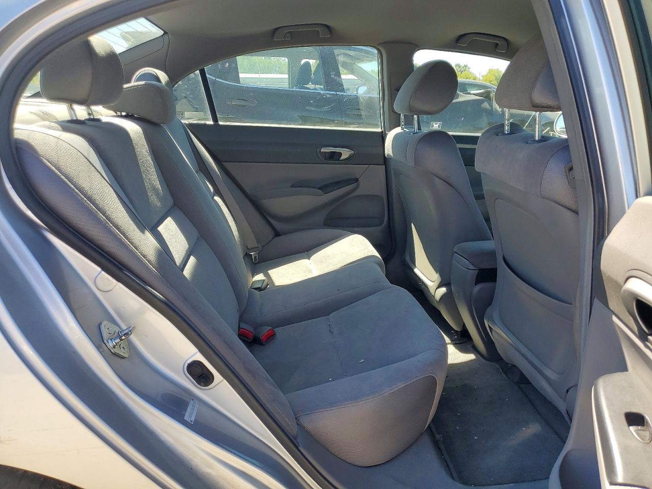 2006 Honda Civic Lx Серебряный vin: 1HGFA16536L008019
