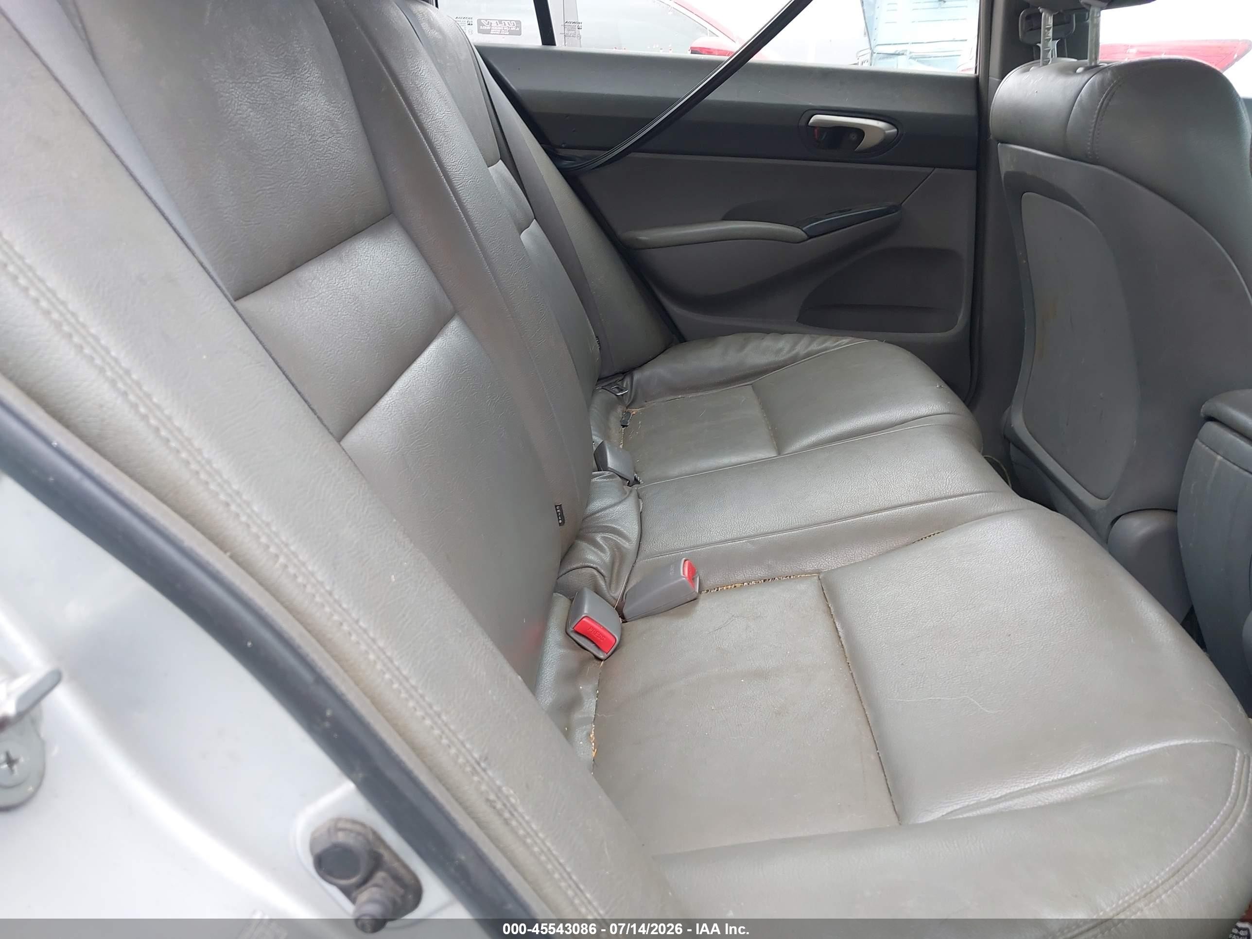 2008 Honda Civic Lx Серебряный vin: 1HGFA16538L053139