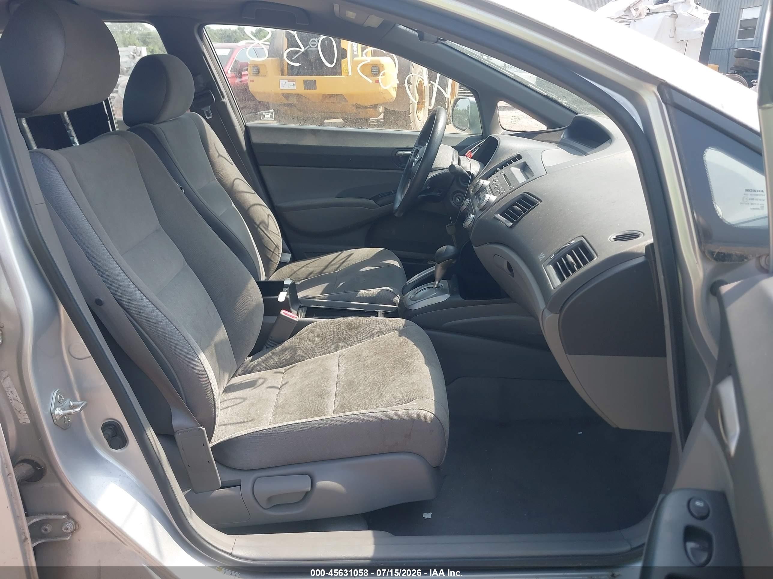 2008 Honda Civic Lx Silver vin: 1HGFA16538L078574