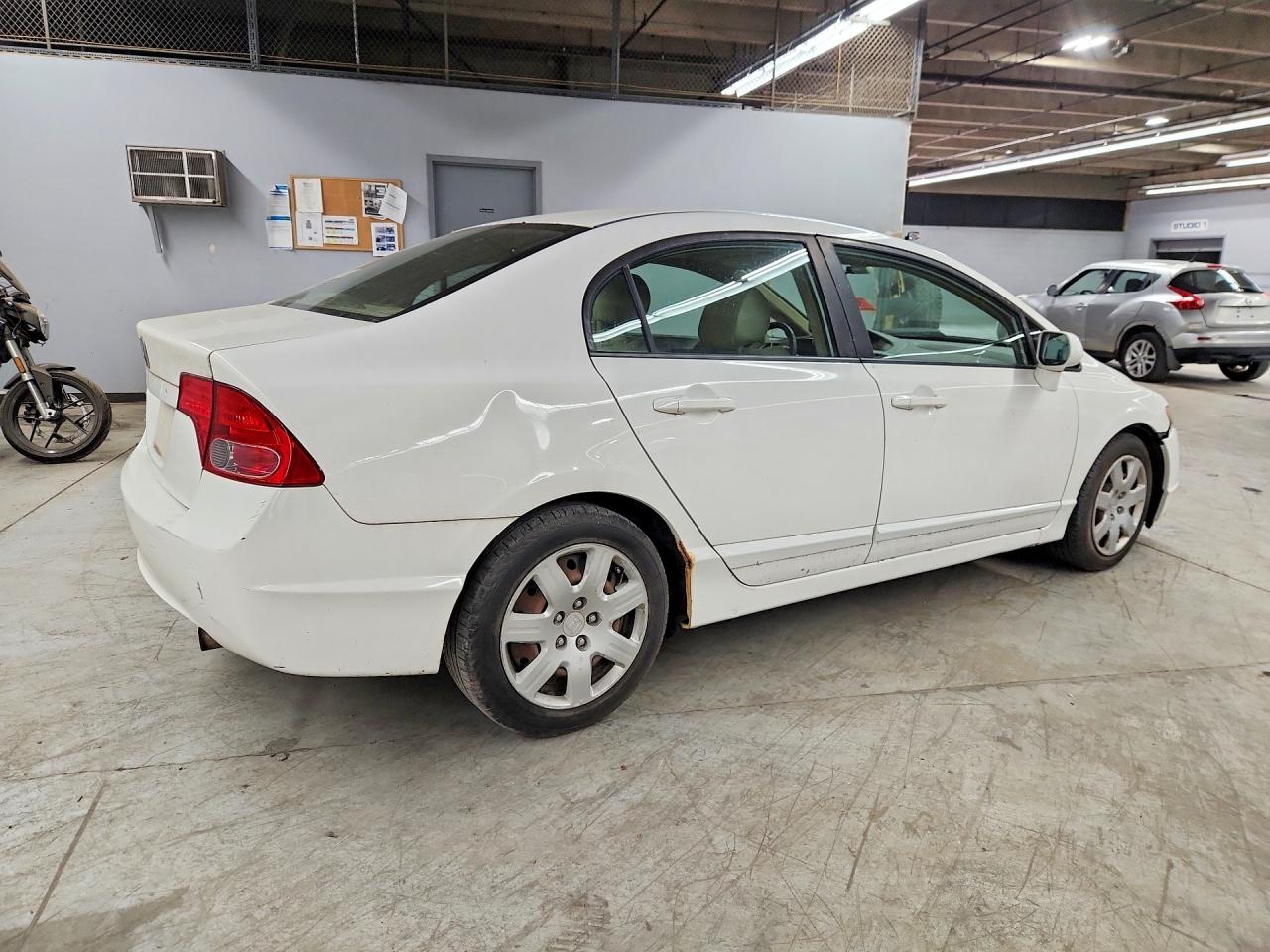 2008 Honda Civic Lx White vin: 1HGFA16538L100119
