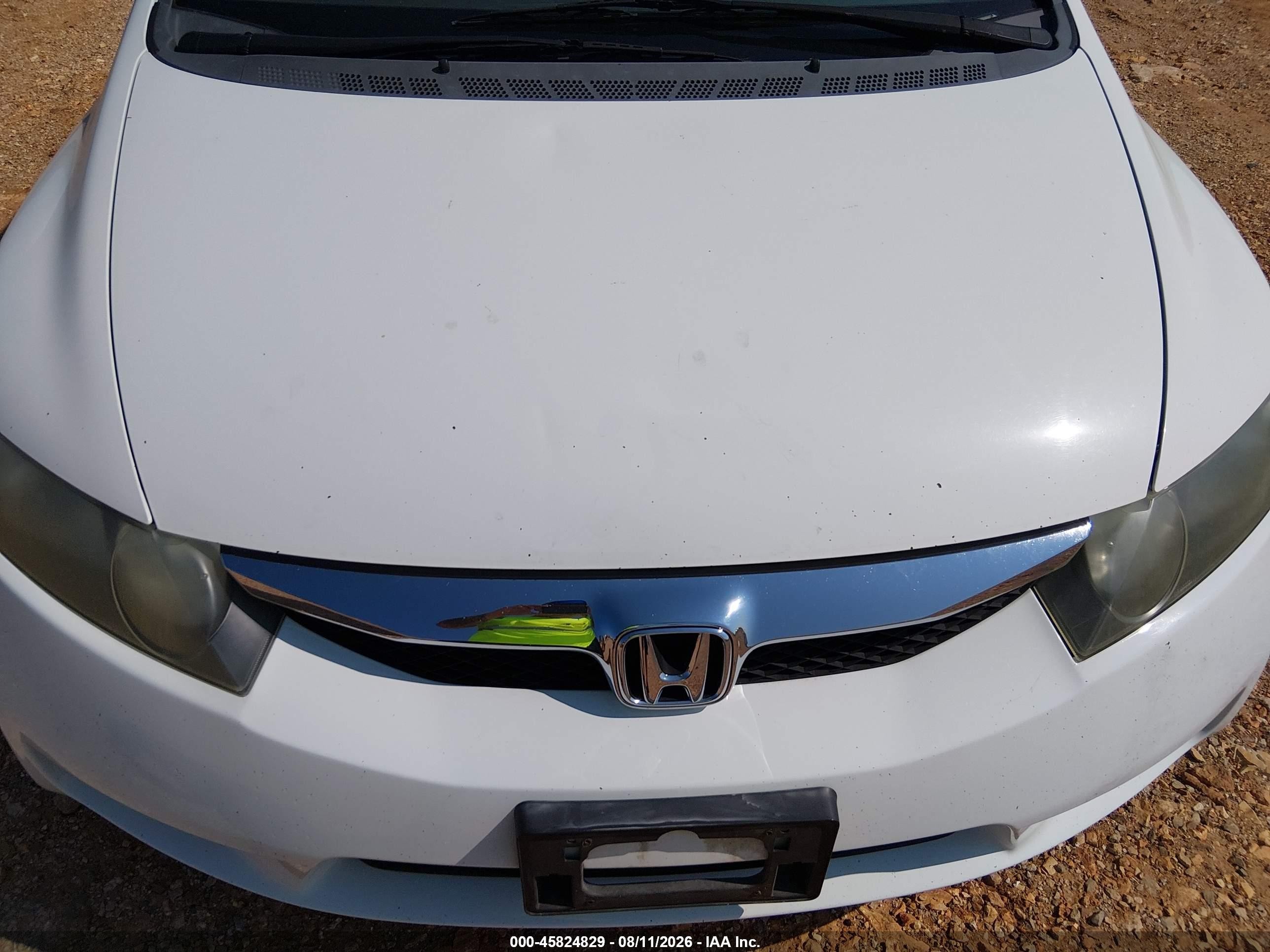 2009 Honda Civic Lx White vin: 1HGFA16539L017095