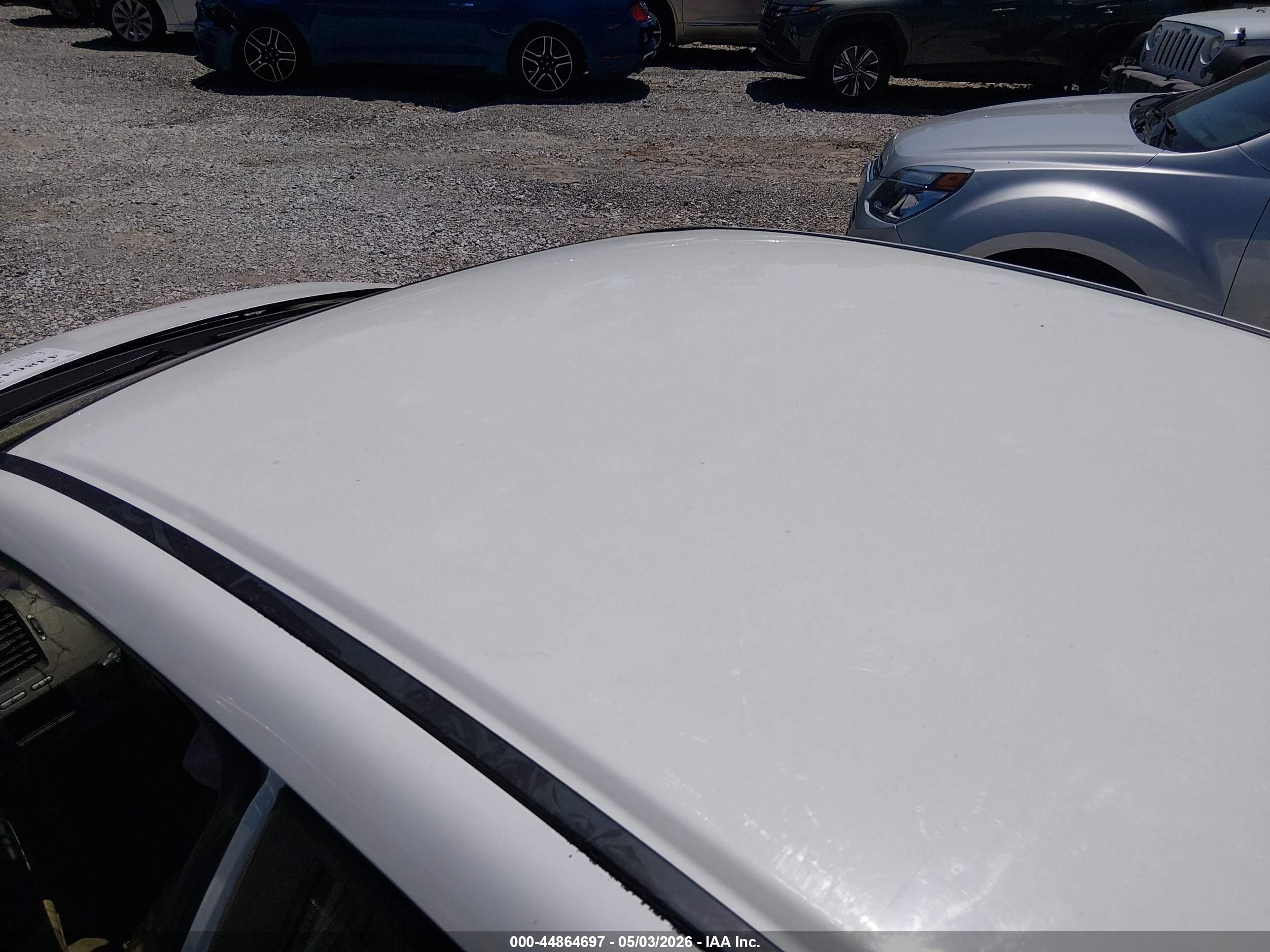 2007 Honda Civic Lx White vin: 1HGFA16547L051351