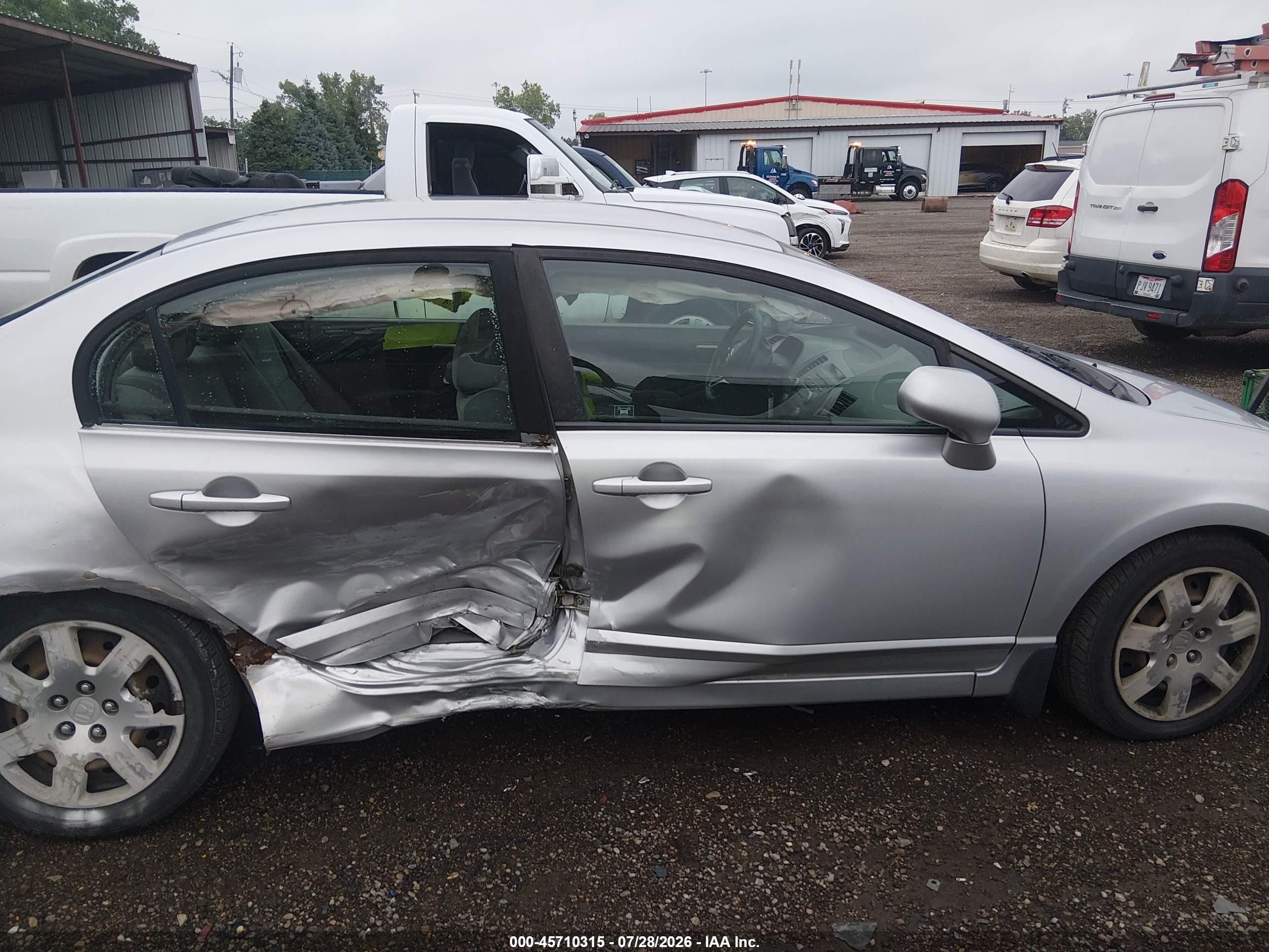 2009 Honda Civic Lx Серебряный vin: 1HGFA16549L000273