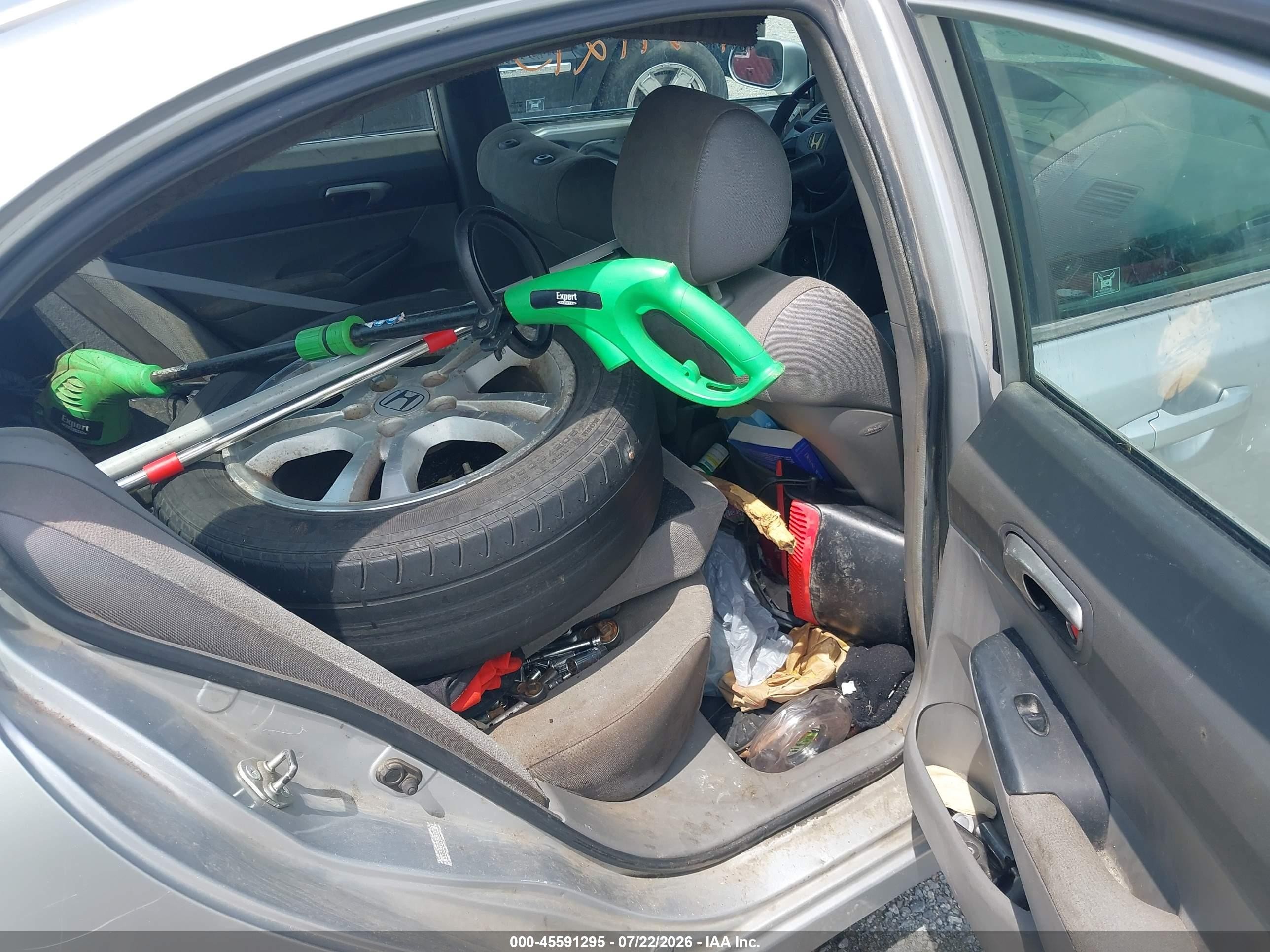 2006 Honda Civic Lx Серебряный vin: 1HGFA16556L097074