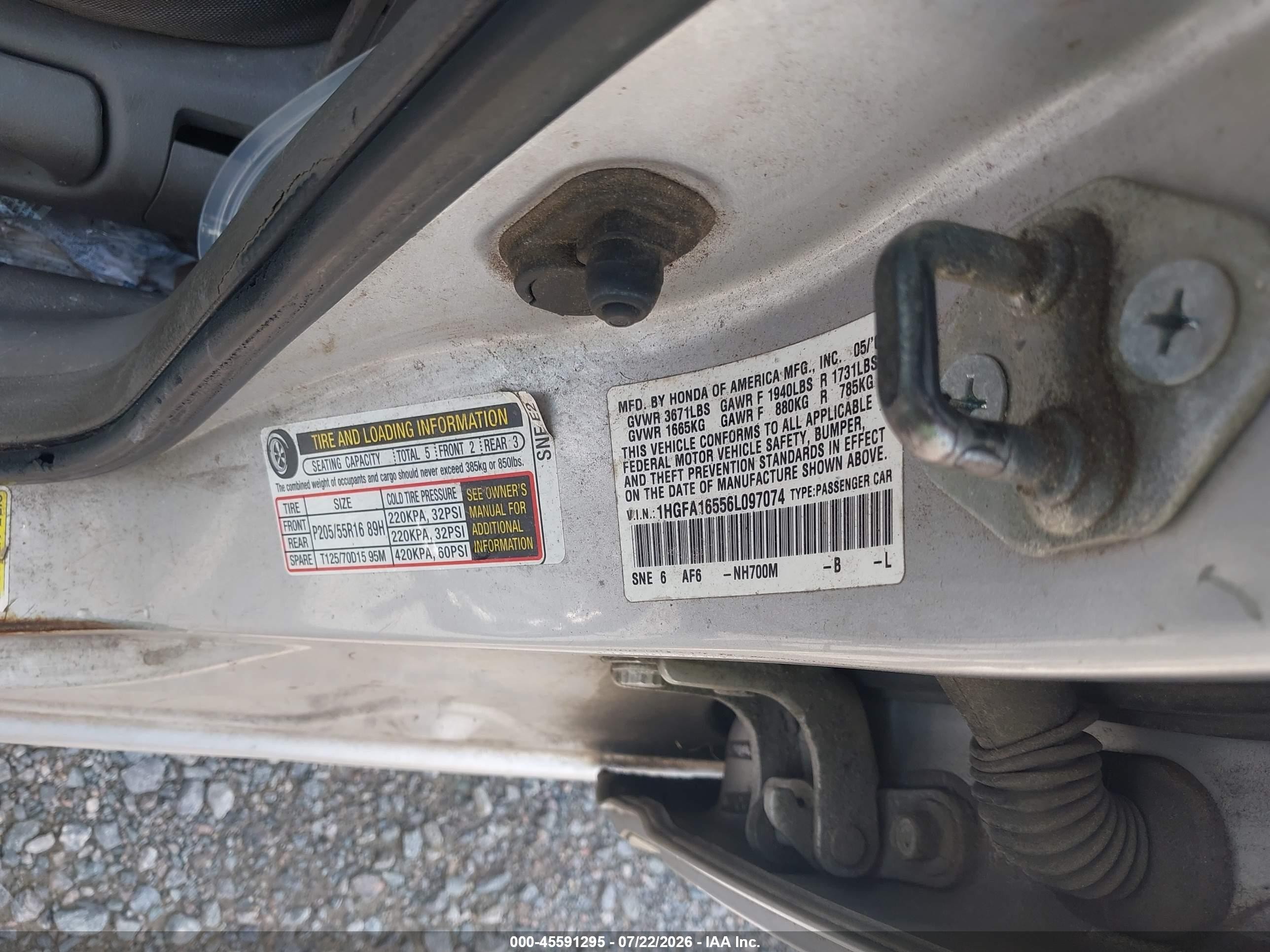 2006 Honda Civic Lx Серебряный vin: 1HGFA16556L097074