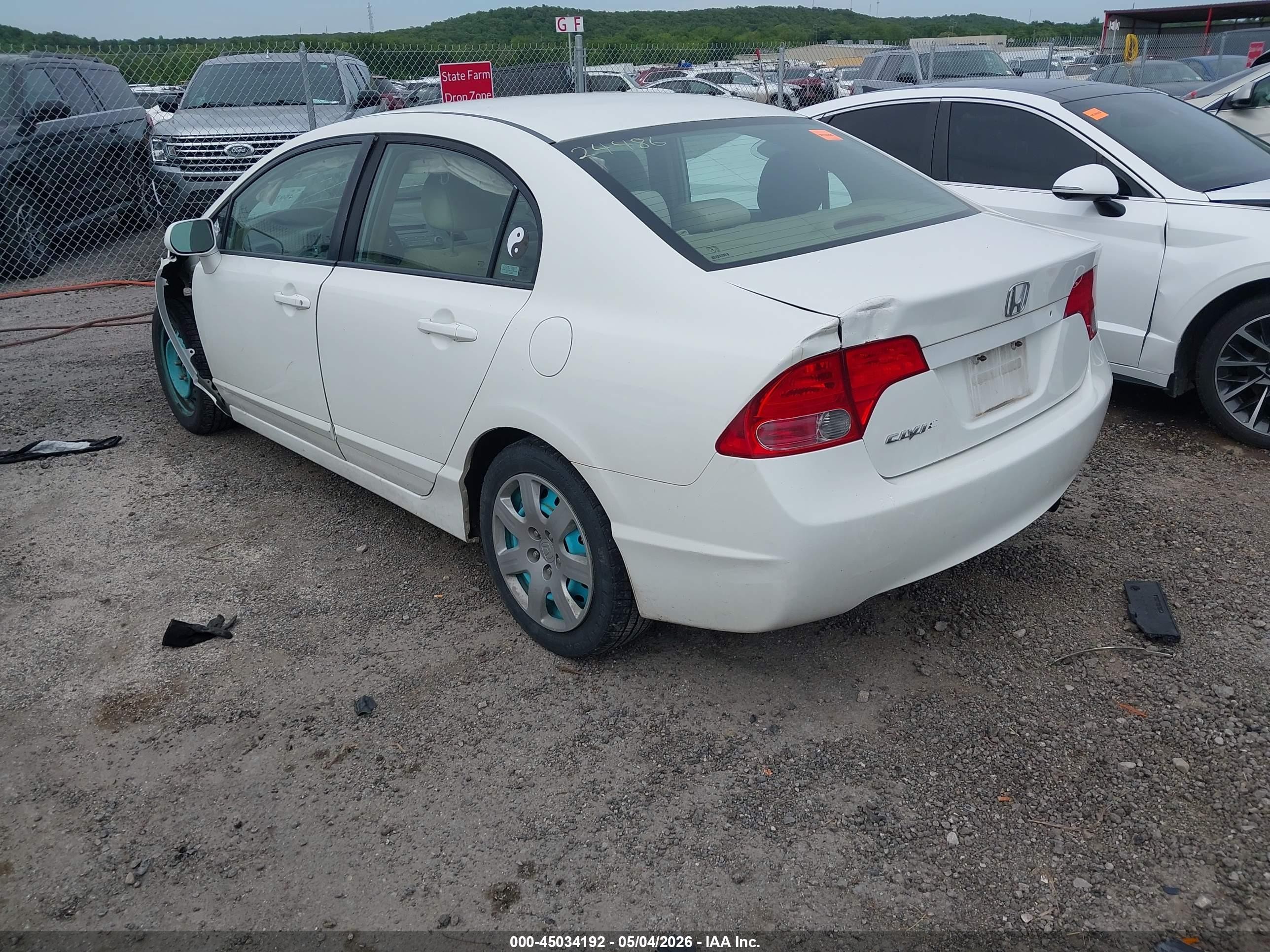 2007 Honda Civic Lx White vin: 1HGFA16557L122136