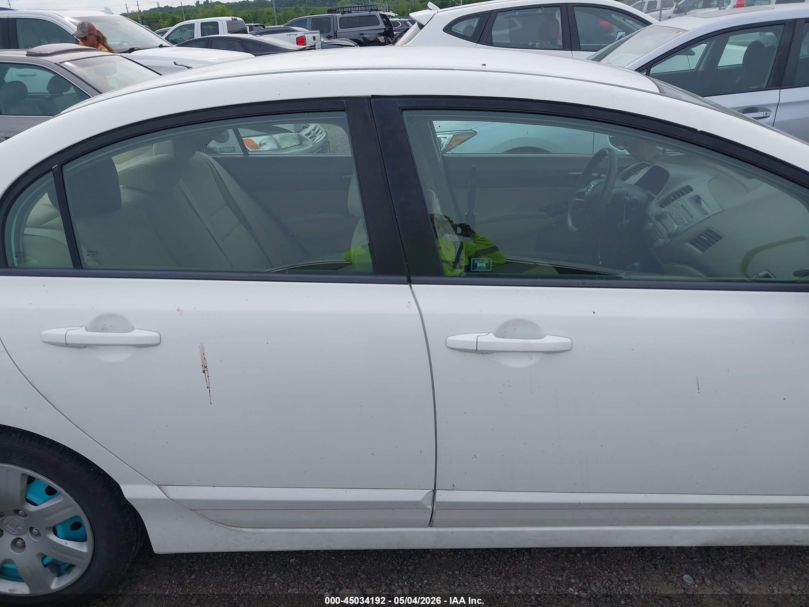 2007 Honda Civic Lx White vin: 1HGFA16557L122136